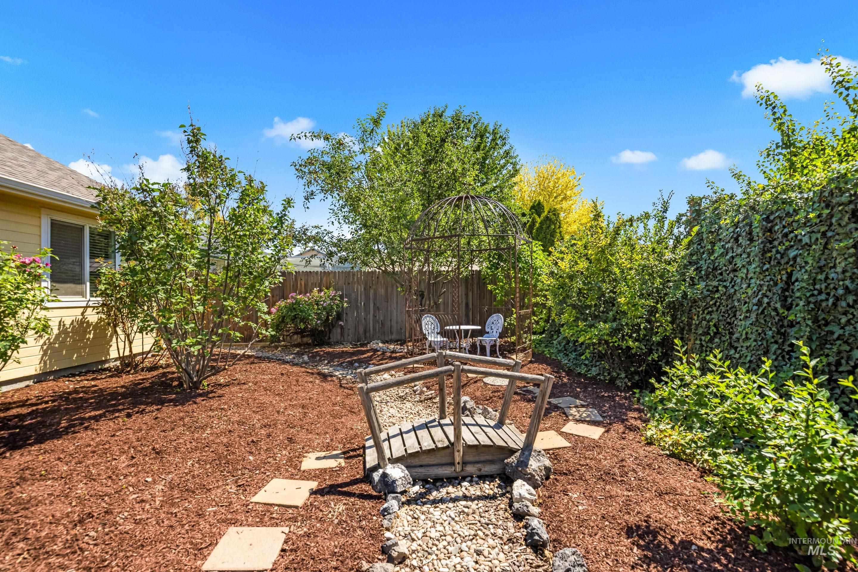 8671 W Thunder Mountain Dr, Boise, Idaho 83709, 3 Bedrooms, 2 Bathrooms, Residential For Sale, Price $414,900, 98993402