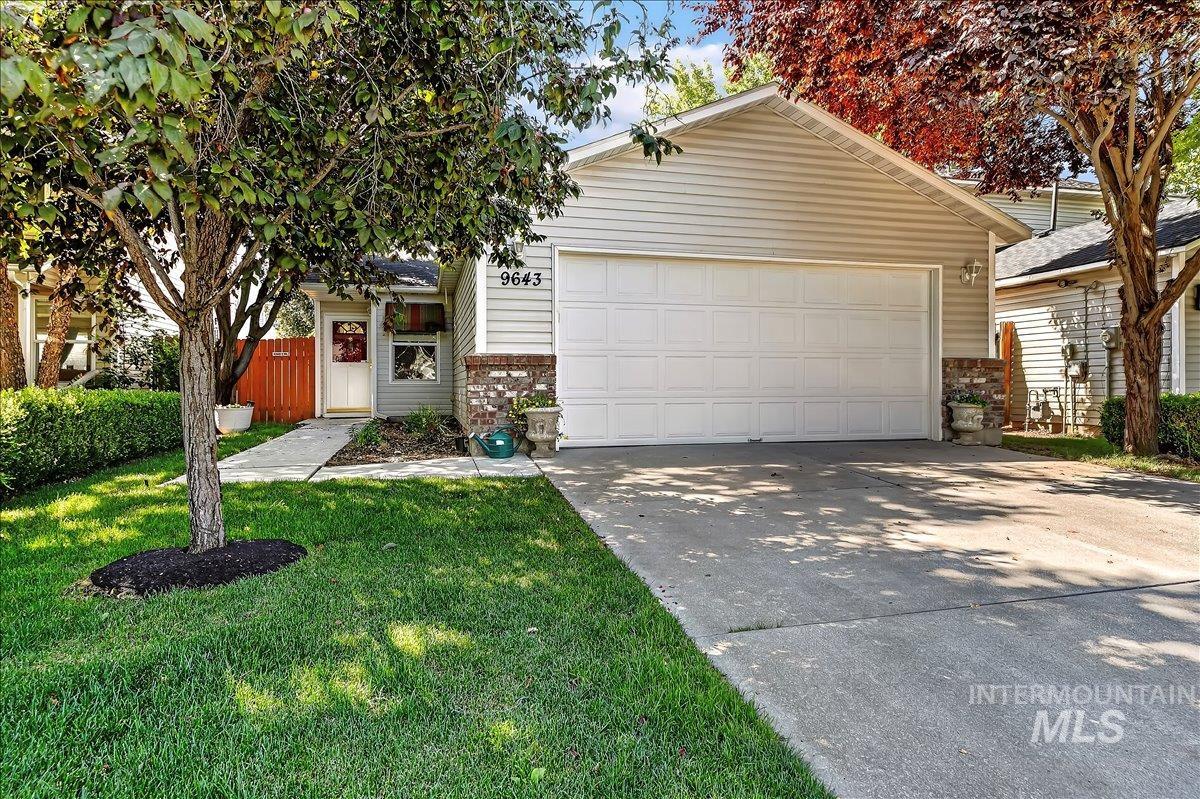 9643 W Weir Hollis Dr, Boise, Idaho 83709, 3 Bedrooms, 2 Bathrooms, Residential For Sale, Price $374,900, 98993409