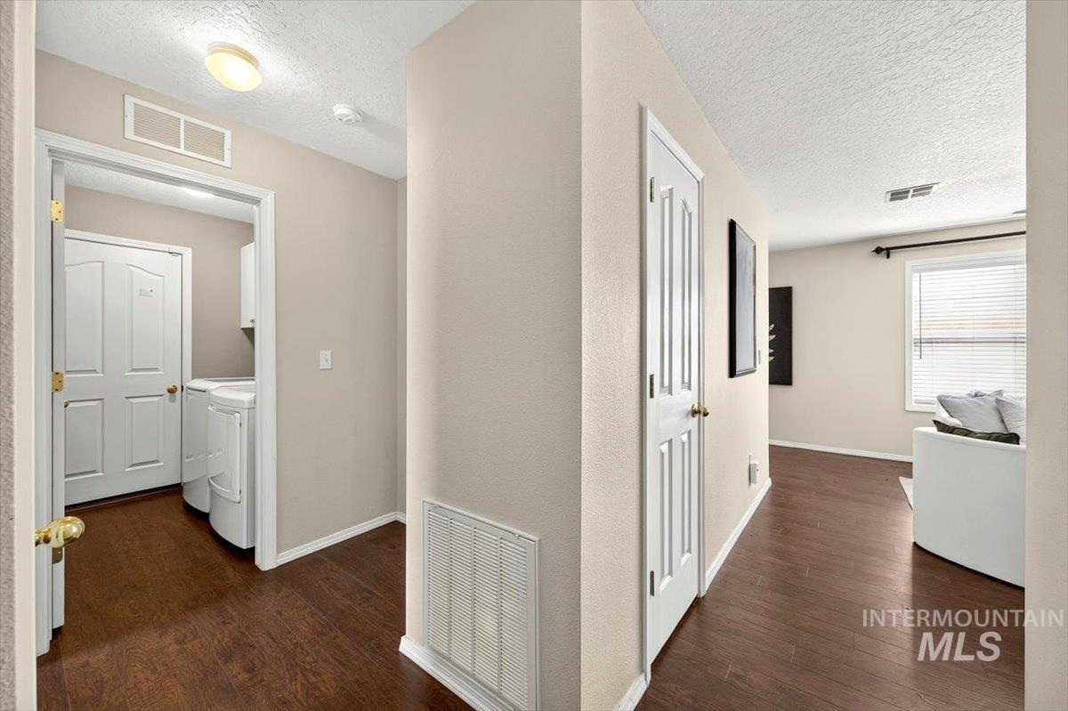 9643 W Weir Hollis Dr, Boise, Idaho 83709, 3 Bedrooms, 2 Bathrooms, Residential For Sale, Price $374,900, 98993409