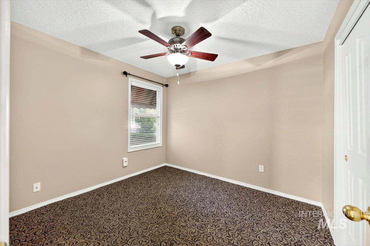 9643 W Weir Hollis Dr, Boise, Idaho 83709, 3 Bedrooms, 2 Bathrooms, Residential For Sale, Price $374,900, 98993409