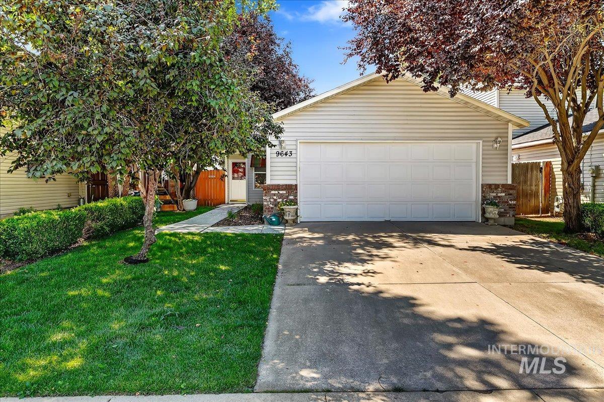 9643 W Weir Hollis Dr, Boise, Idaho 83709, 3 Bedrooms, 2 Bathrooms, Residential For Sale, Price $374,900, 98993409