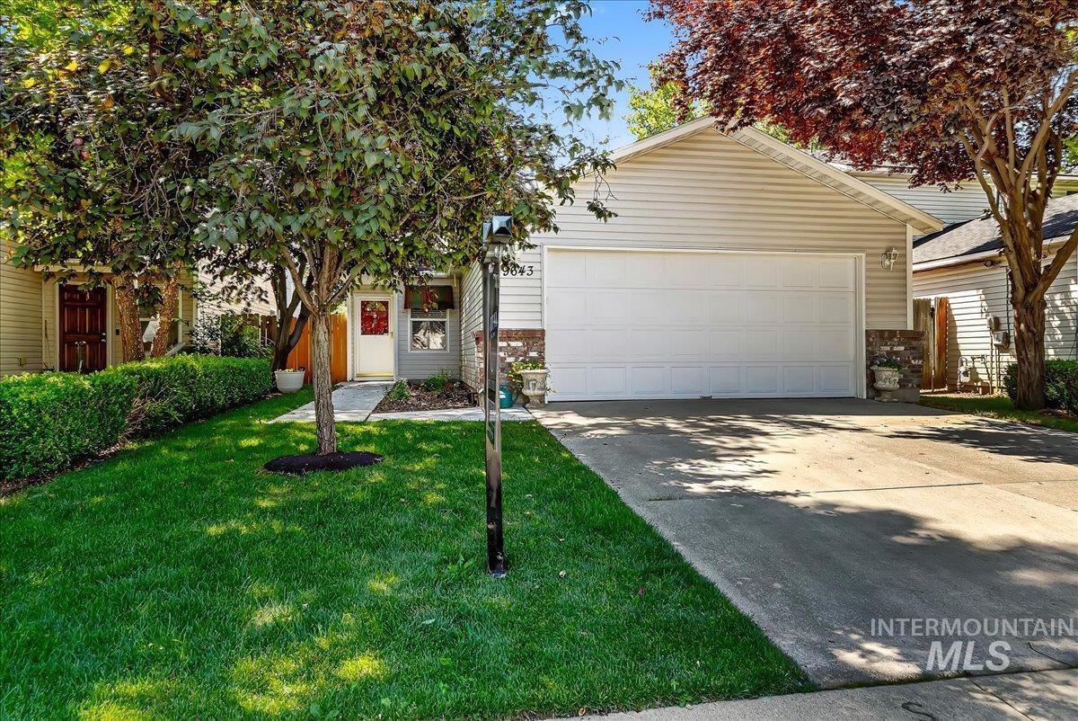 9643 W Weir Hollis Dr, Boise, Idaho 83709, 3 Bedrooms, 2 Bathrooms, Residential For Sale, Price $374,900, 98993409
