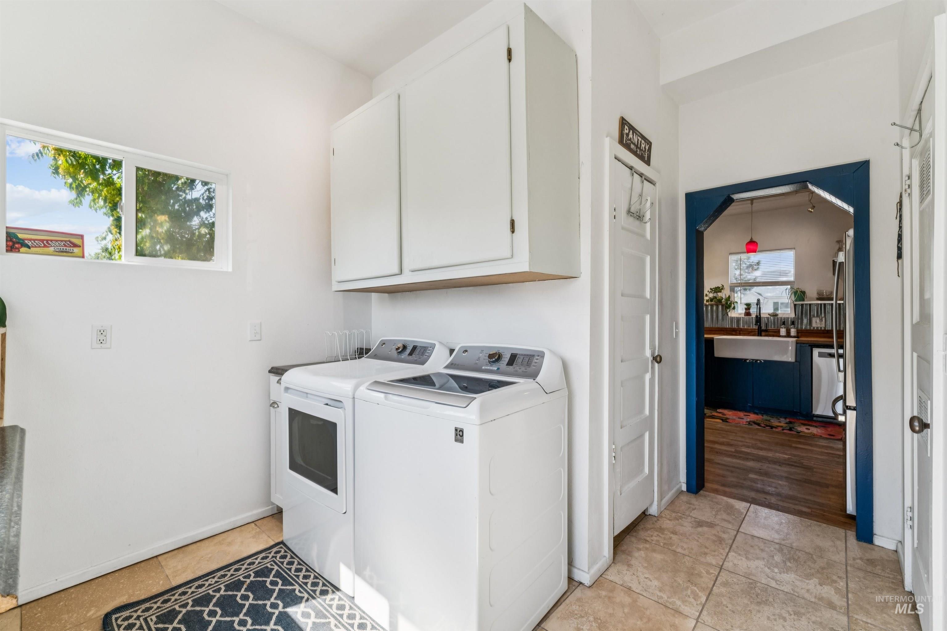 422 Maple Avenue, Emmett, Idaho 83617, 3 Bedrooms, 2 Bathrooms, Residential For Sale, Price $360,000, 98993410