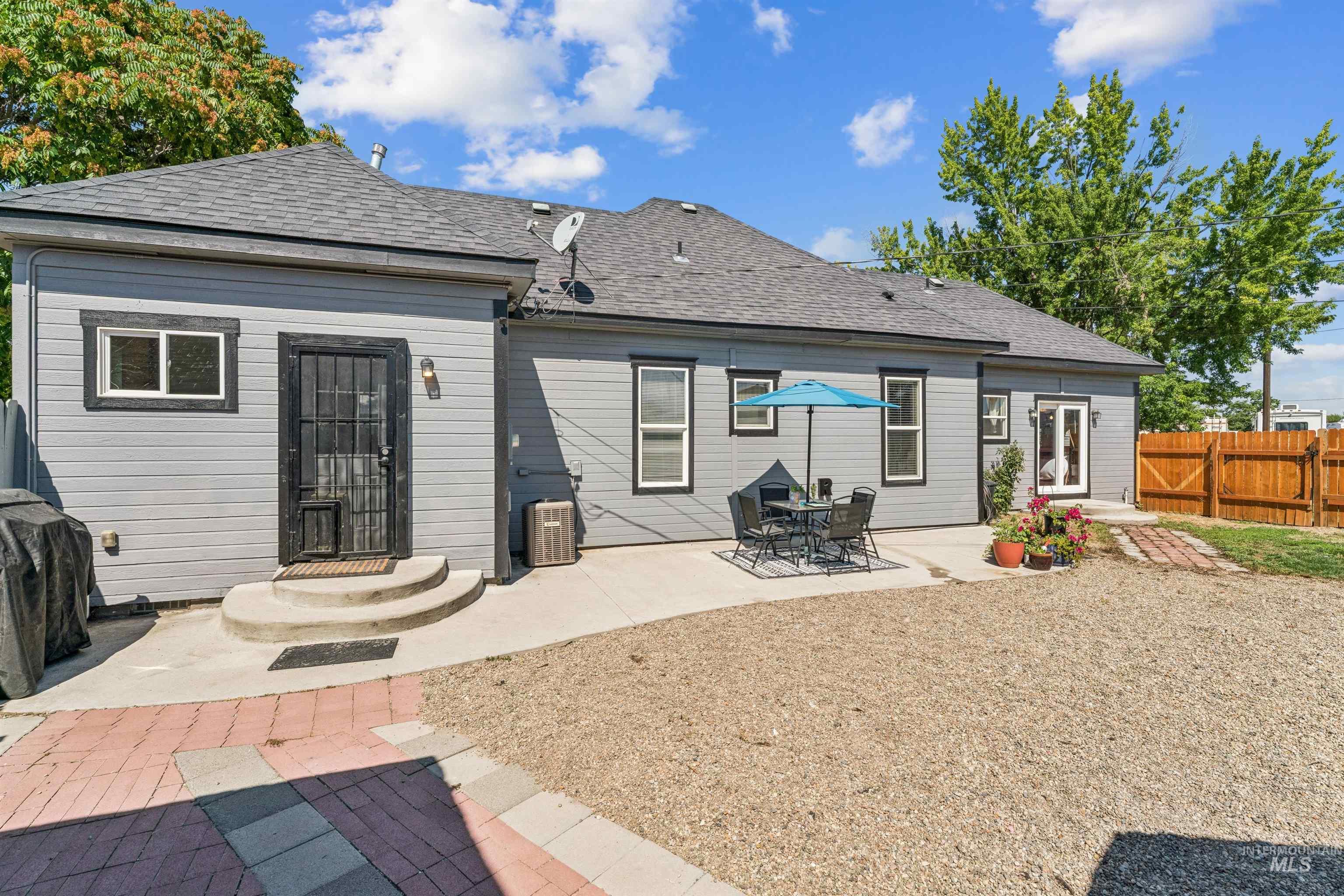 422 Maple Avenue, Emmett, Idaho 83617, 3 Bedrooms, 2 Bathrooms, Residential For Sale, Price $360,000, 98993410