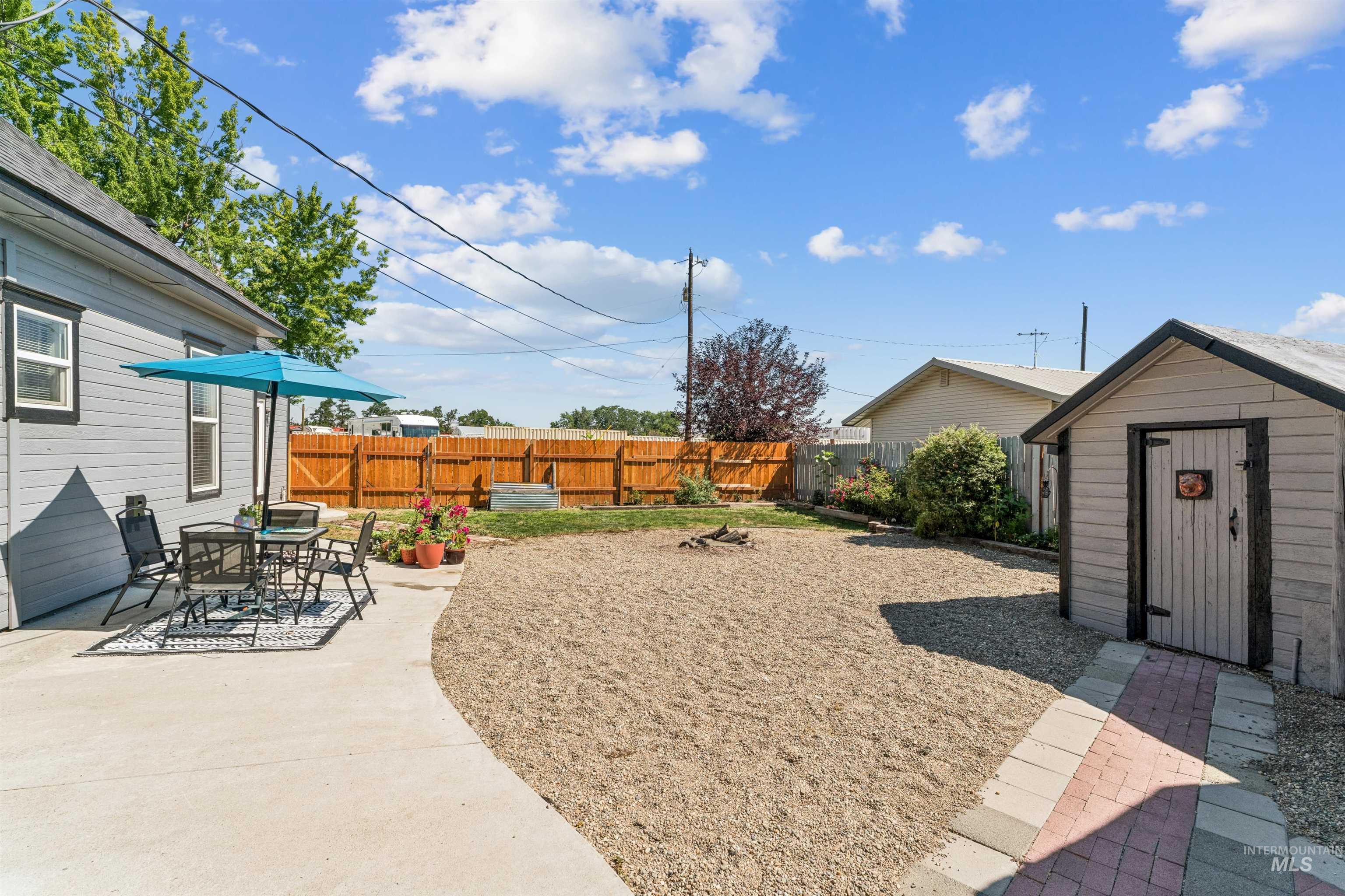422 Maple Avenue, Emmett, Idaho 83617, 3 Bedrooms, 2 Bathrooms, Residential For Sale, Price $360,000, 98993410