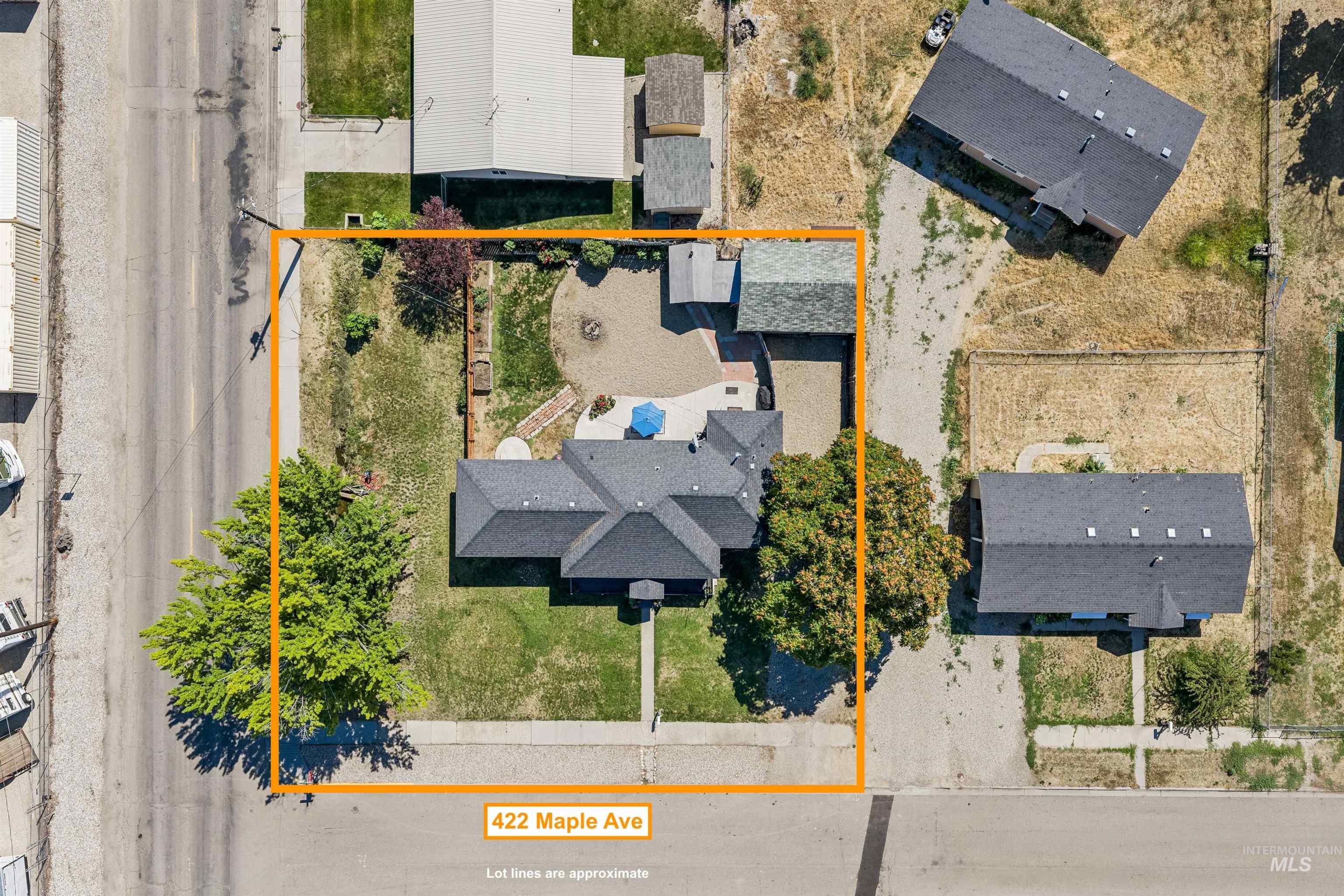 422 Maple Avenue, Emmett, Idaho 83617, 3 Bedrooms, 2 Bathrooms, Residential For Sale, Price $360,000, 98993410