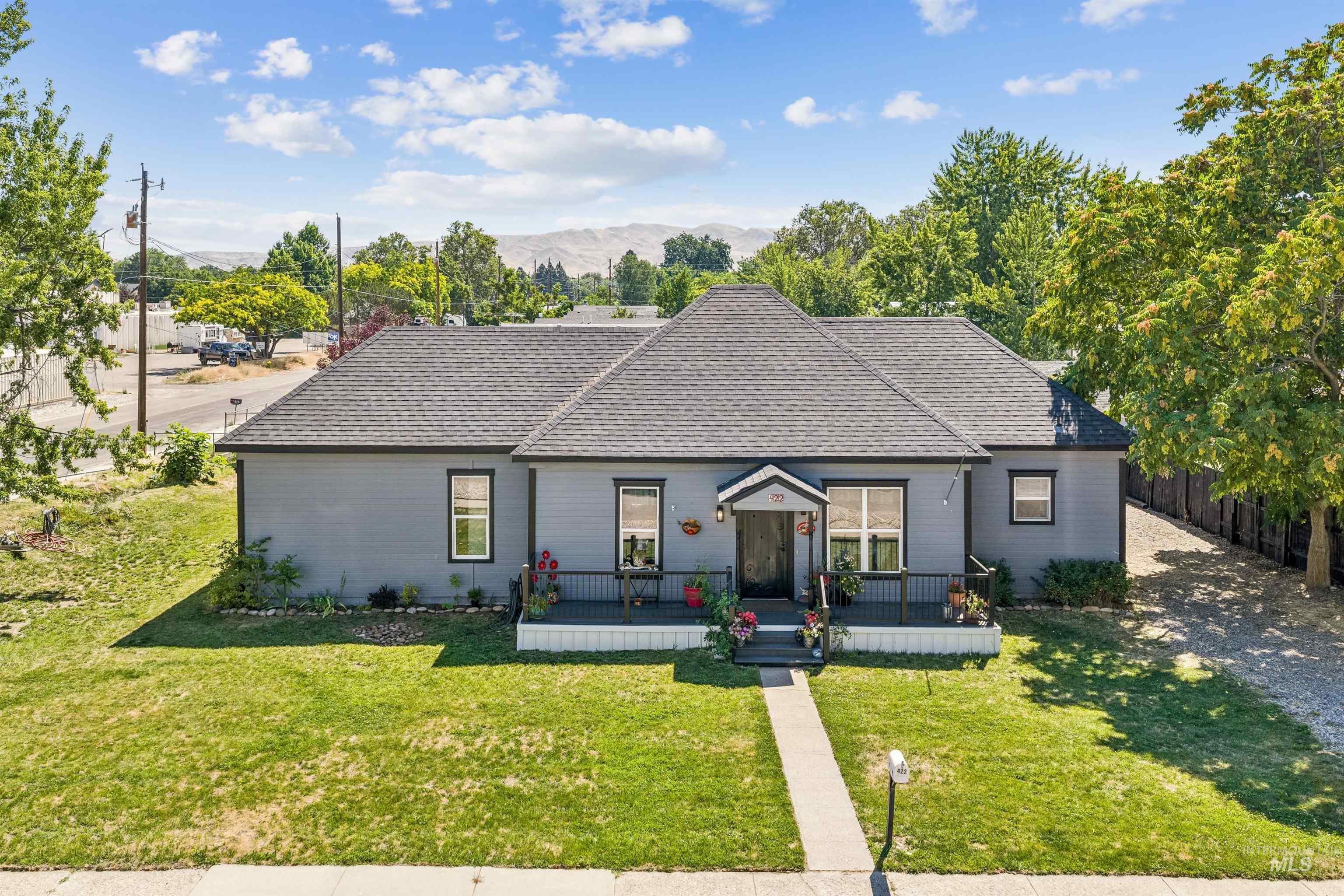 422 Maple Avenue, Emmett, Idaho 83617, 3 Bedrooms, 2 Bathrooms, Residential For Sale, Price $360,000, 98993410