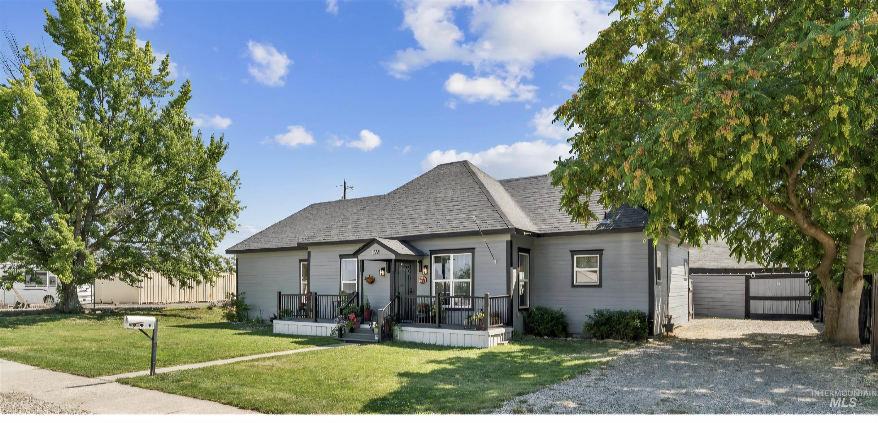 422 Maple Avenue, Emmett, Idaho 83617, 3 Bedrooms, 2 Bathrooms, Residential For Sale, Price $360,000, 98993410