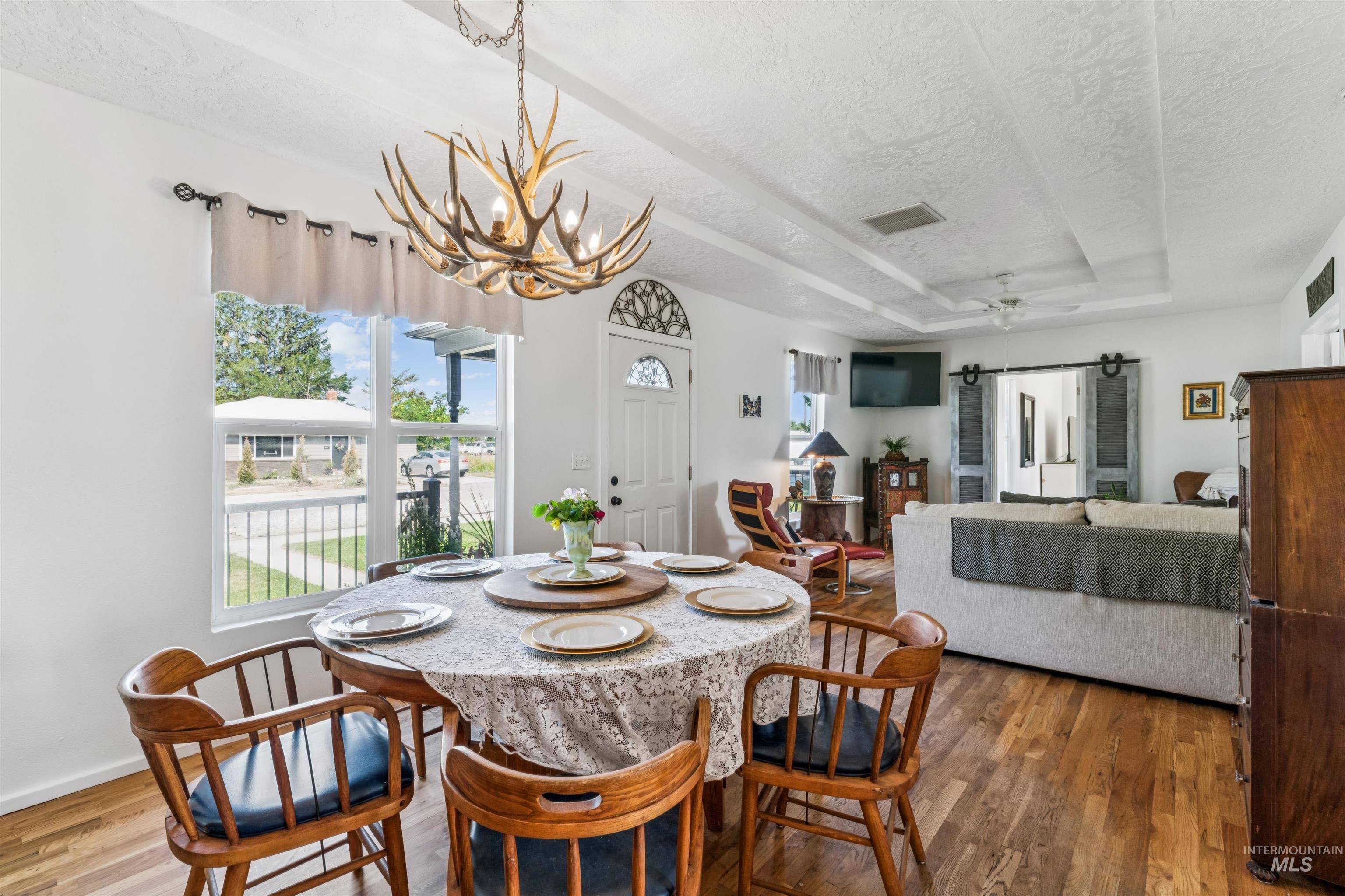 422 Maple Avenue, Emmett, Idaho 83617, 3 Bedrooms, 2 Bathrooms, Residential For Sale, Price $360,000, 98993410