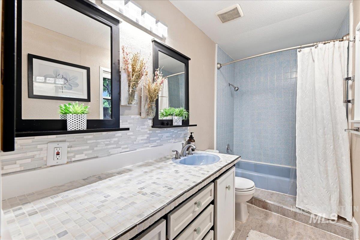 3201 W Bellomy Ln, Boise, Idaho 83703, 3 Bedrooms, 2 Bathrooms, Residential For Sale, Price $550,000, 98993411
