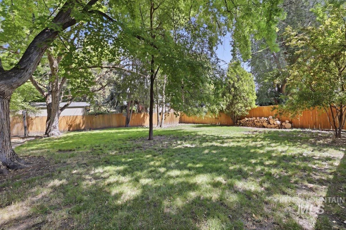 3201 W Bellomy Ln, Boise, Idaho 83703, 3 Bedrooms, 2 Bathrooms, Residential For Sale, Price $550,000, 98993411