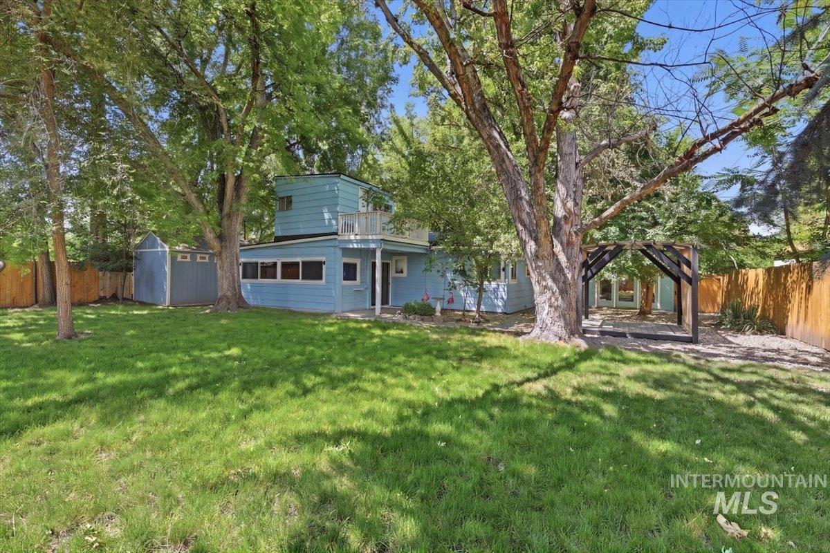 3201 W Bellomy Ln, Boise, Idaho 83703, 3 Bedrooms, 2 Bathrooms, Residential For Sale, Price $550,000, 98993411