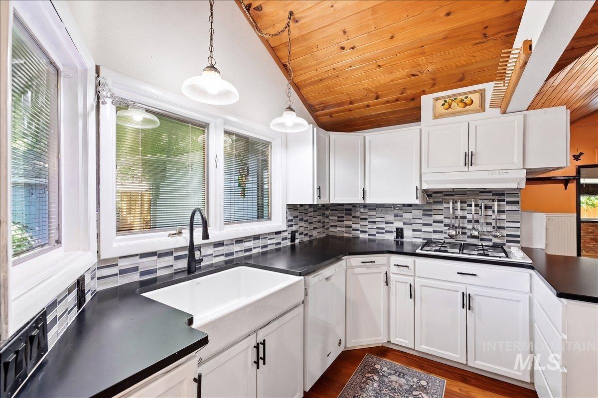 3201 W Bellomy Ln, Boise, Idaho 83703, 3 Bedrooms, 2 Bathrooms, Residential For Sale, Price $550,000, 98993411