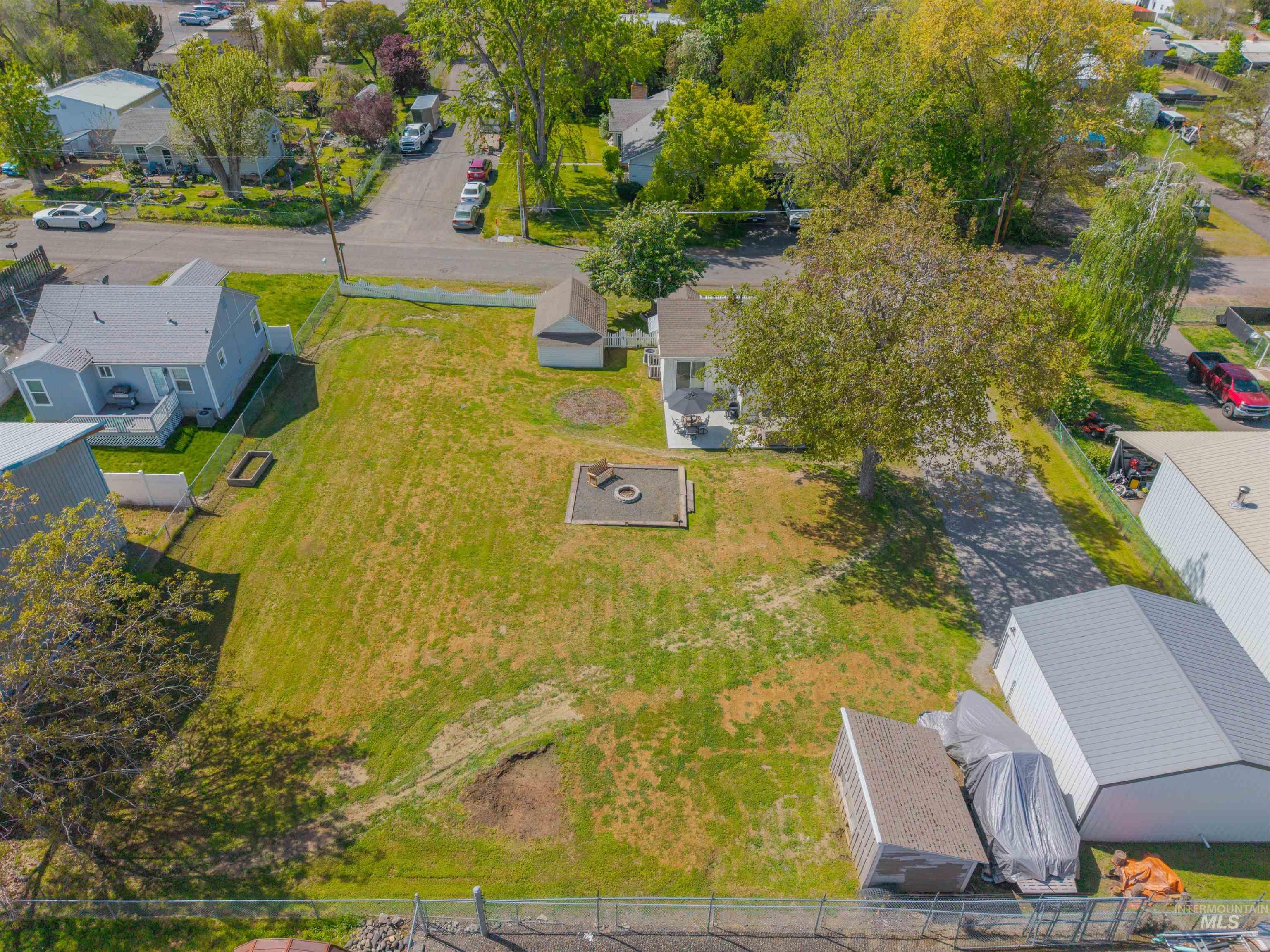 1047 Francis Street, Clarkston, Washington 99403, 2 Bedrooms, 1.5 Bathrooms, Residential For Sale, Price $279,000, 98993412