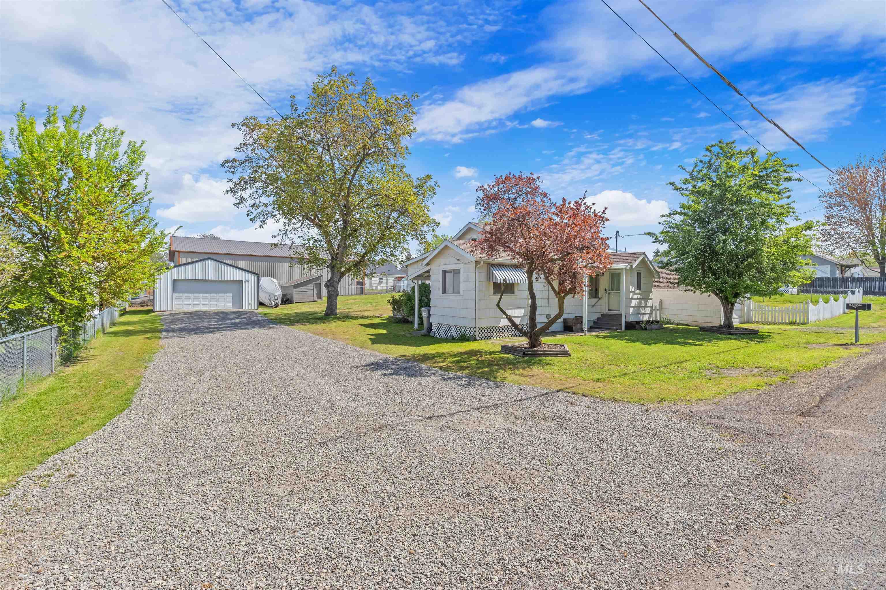 1047 Francis Street, Clarkston, Washington 99403, 2 Bedrooms, 1.5 Bathrooms, Residential For Sale, Price $279,000, 98993412