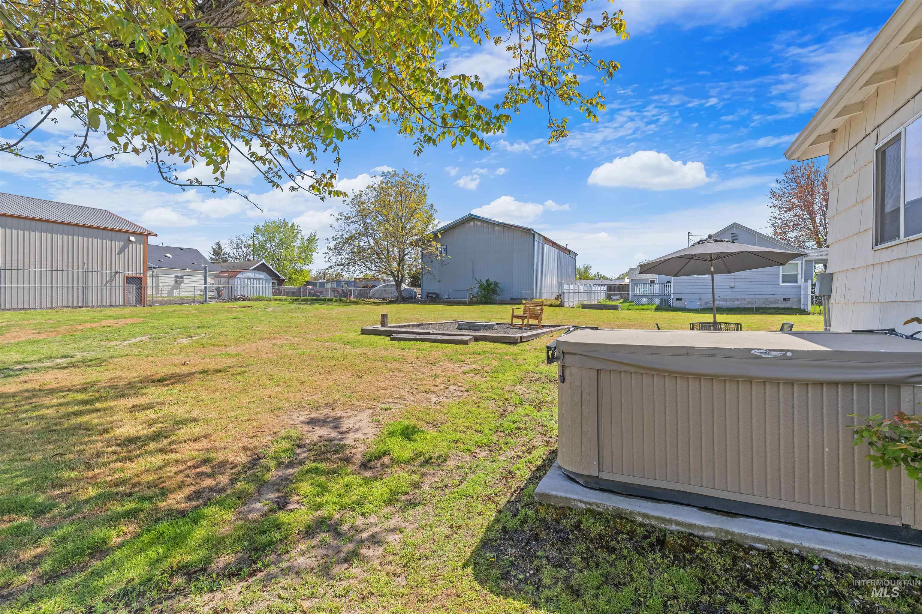 1047 Francis Street, Clarkston, Washington 99403, 2 Bedrooms, 1.5 Bathrooms, Residential For Sale, Price $279,000, 98993412