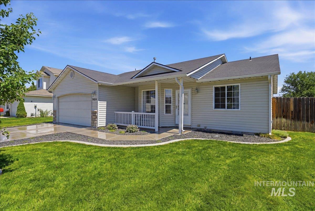 19854 Montclair Way, Caldwell, Idaho 83605, 3 Bedrooms, 2 Bathrooms, Residential For Sale, Price $369,900, 98993414
