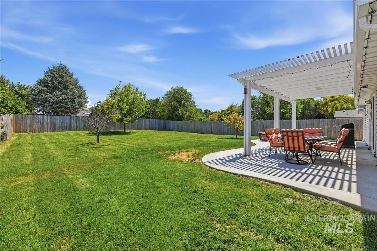19854 Montclair Way, Caldwell, Idaho 83605, 3 Bedrooms, 2 Bathrooms, Residential For Sale, Price $369,900, 98993414