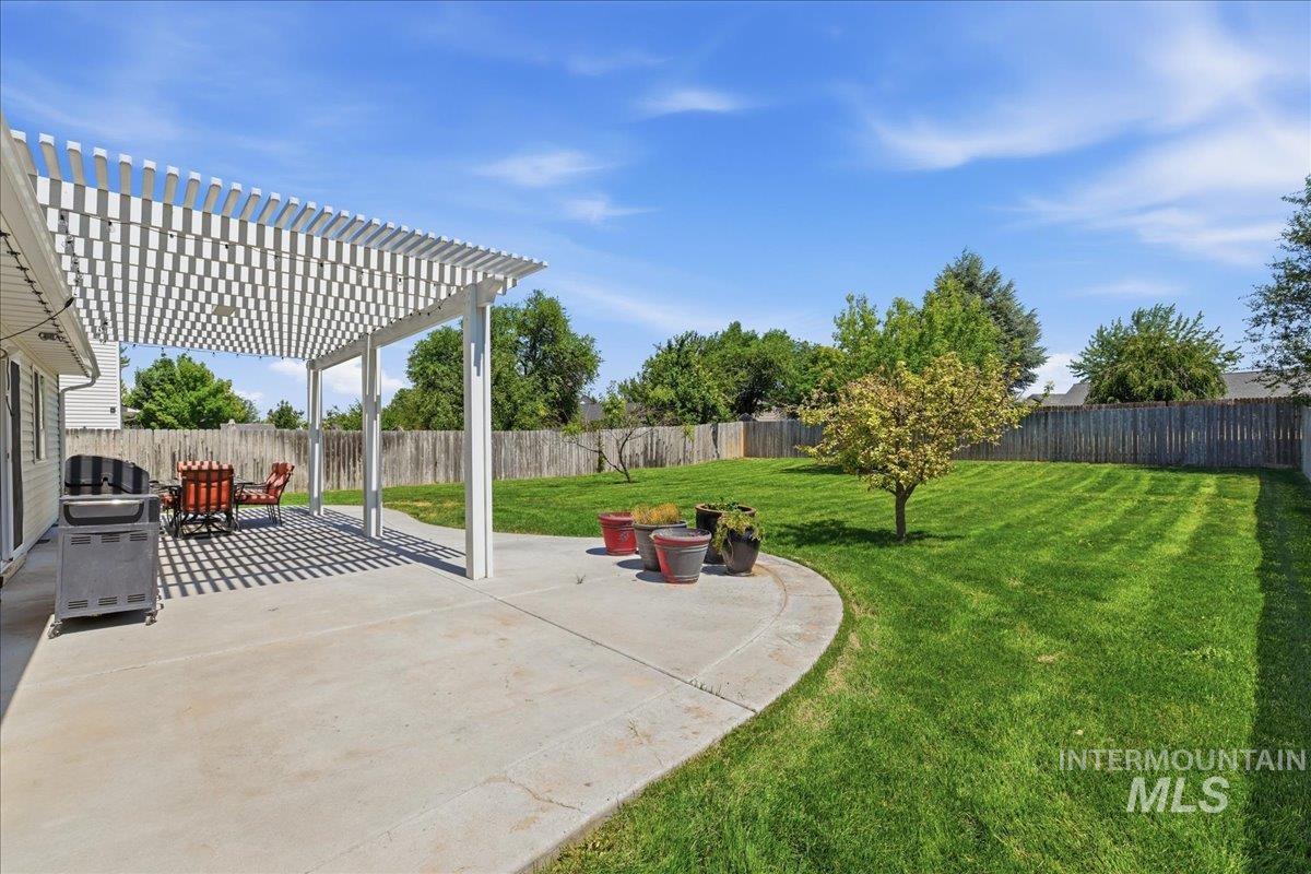 19854 Montclair Way, Caldwell, Idaho 83605, 3 Bedrooms, 2 Bathrooms, Residential For Sale, Price $369,900, 98993414