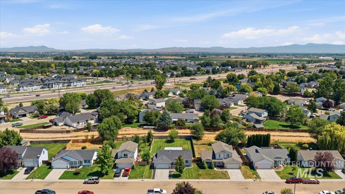 19854 Montclair Way, Caldwell, Idaho 83605, 3 Bedrooms, 2 Bathrooms, Residential For Sale, Price $369,900, 98993414