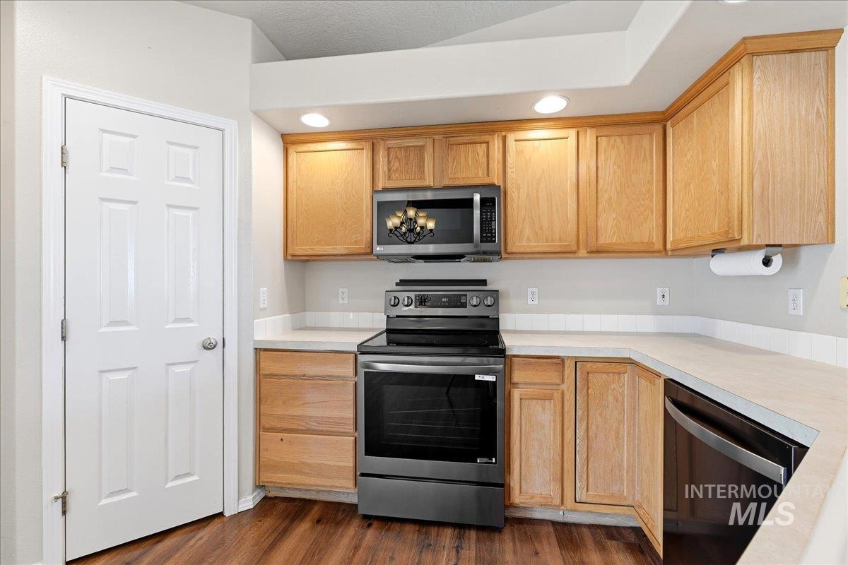 19854 Montclair Way, Caldwell, Idaho 83605, 3 Bedrooms, 2 Bathrooms, Residential For Sale, Price $369,900, 98993414