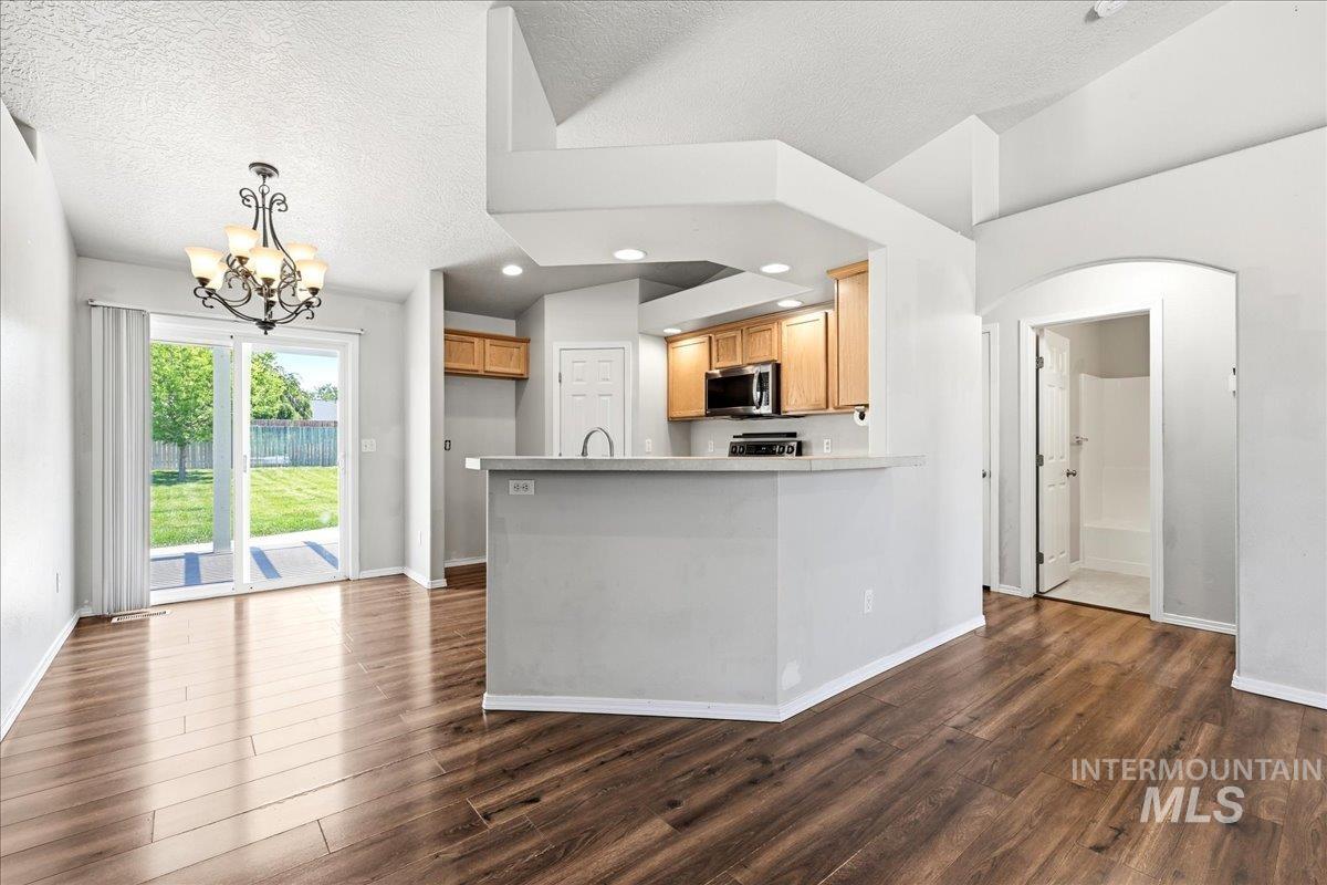 19854 Montclair Way, Caldwell, Idaho 83605, 3 Bedrooms, 2 Bathrooms, Residential For Sale, Price $369,900, 98993414