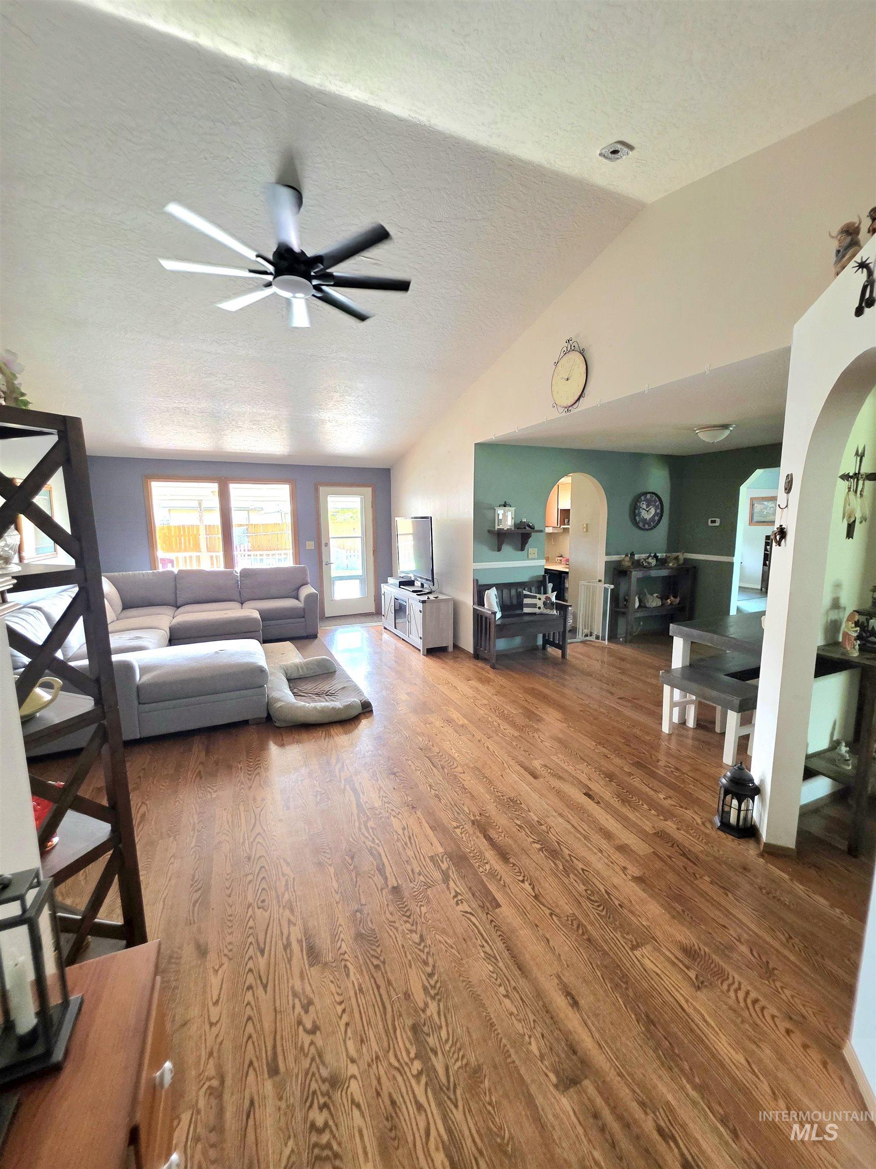 123 S Campbell Ave, Middleton, Idaho 83644, 3 Bedrooms, 2 Bathrooms, Residential For Sale, Price $470,000, 98993415