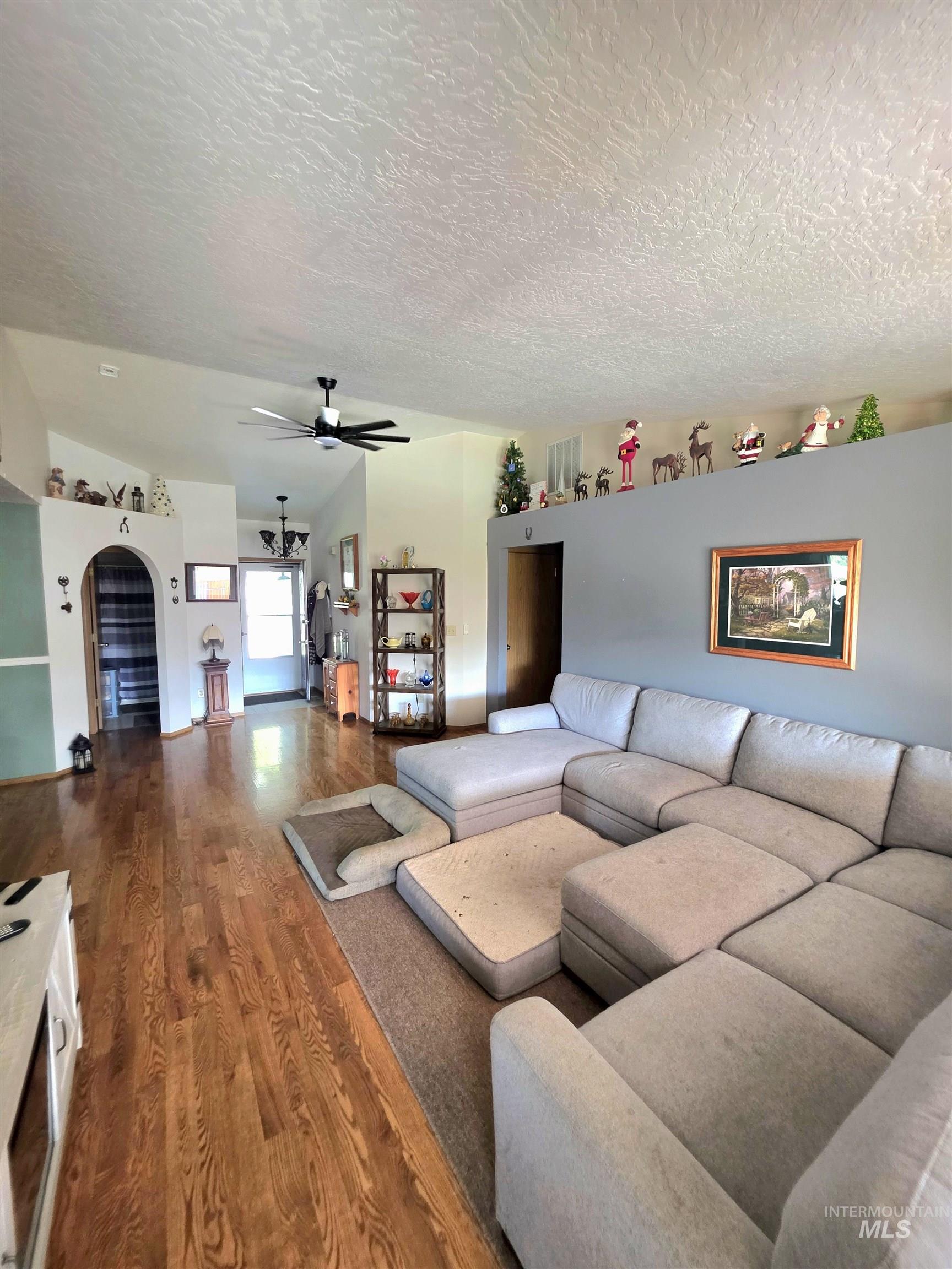 123 S Campbell Ave, Middleton, Idaho 83644, 3 Bedrooms, 2 Bathrooms, Residential For Sale, Price $470,000, 98993415