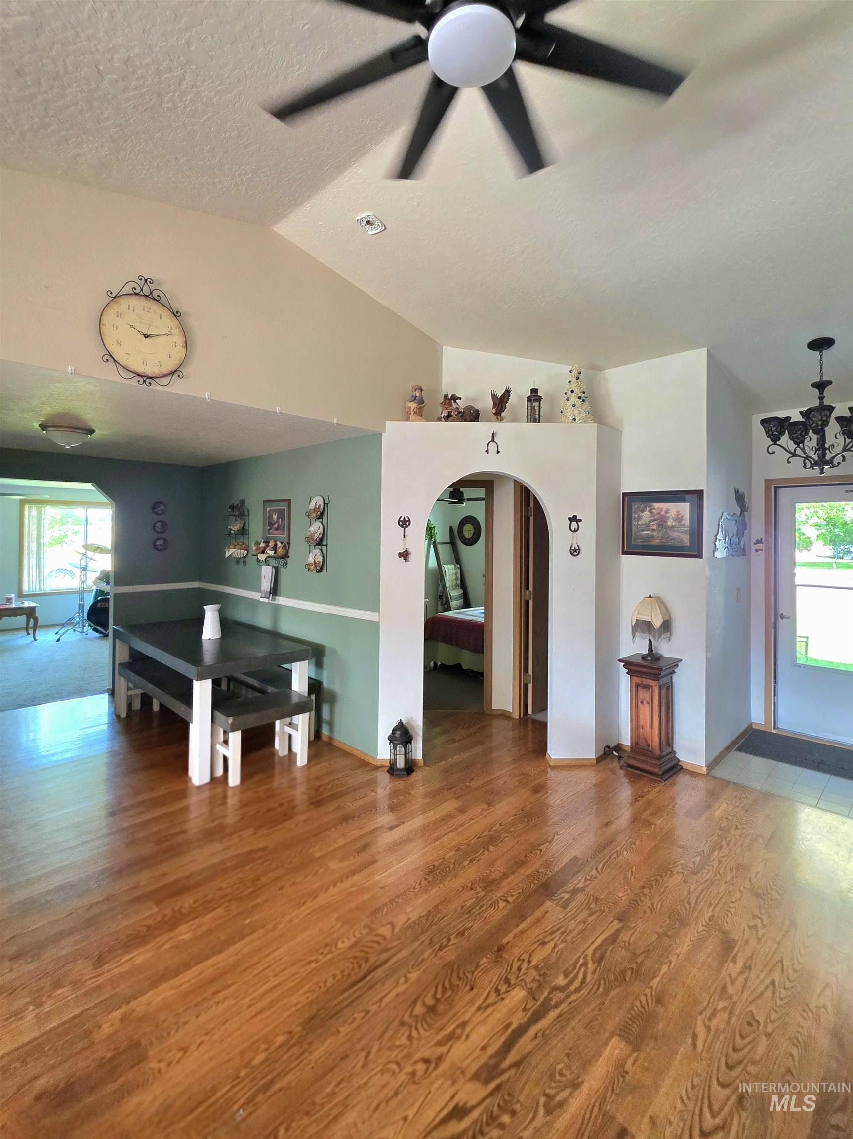 123 S Campbell Ave, Middleton, Idaho 83644, 3 Bedrooms, 2 Bathrooms, Residential For Sale, Price $470,000, 98993415