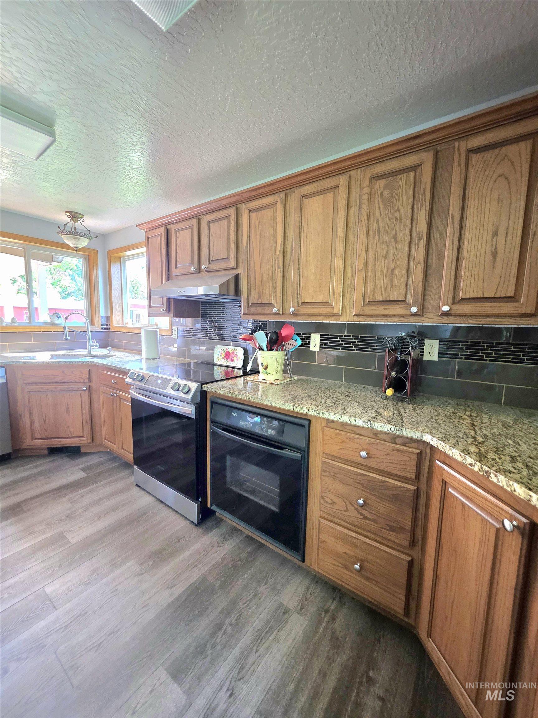 123 S Campbell Ave, Middleton, Idaho 83644, 3 Bedrooms, 2 Bathrooms, Residential For Sale, Price $470,000, 98993415
