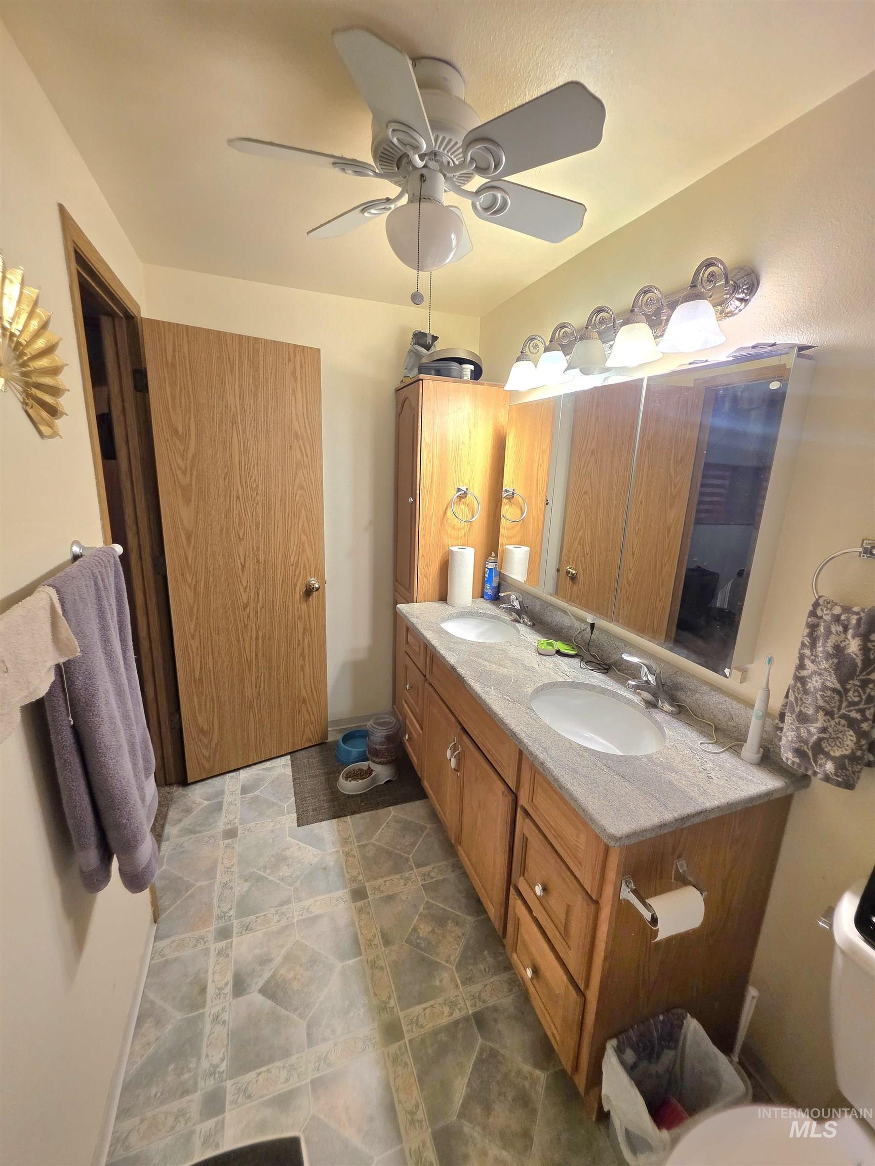 123 S Campbell Ave, Middleton, Idaho 83644, 3 Bedrooms, 2 Bathrooms, Residential For Sale, Price $470,000, 98993415
