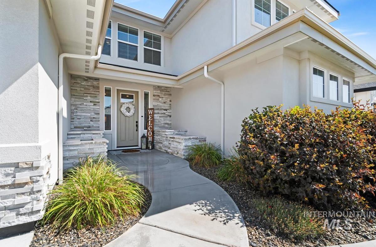1008 E Osorno Dr, Kuna, Idaho 83634, 5 Bedrooms, 3.5 Bathrooms, Residential For Sale, Price $849,900, 98993416