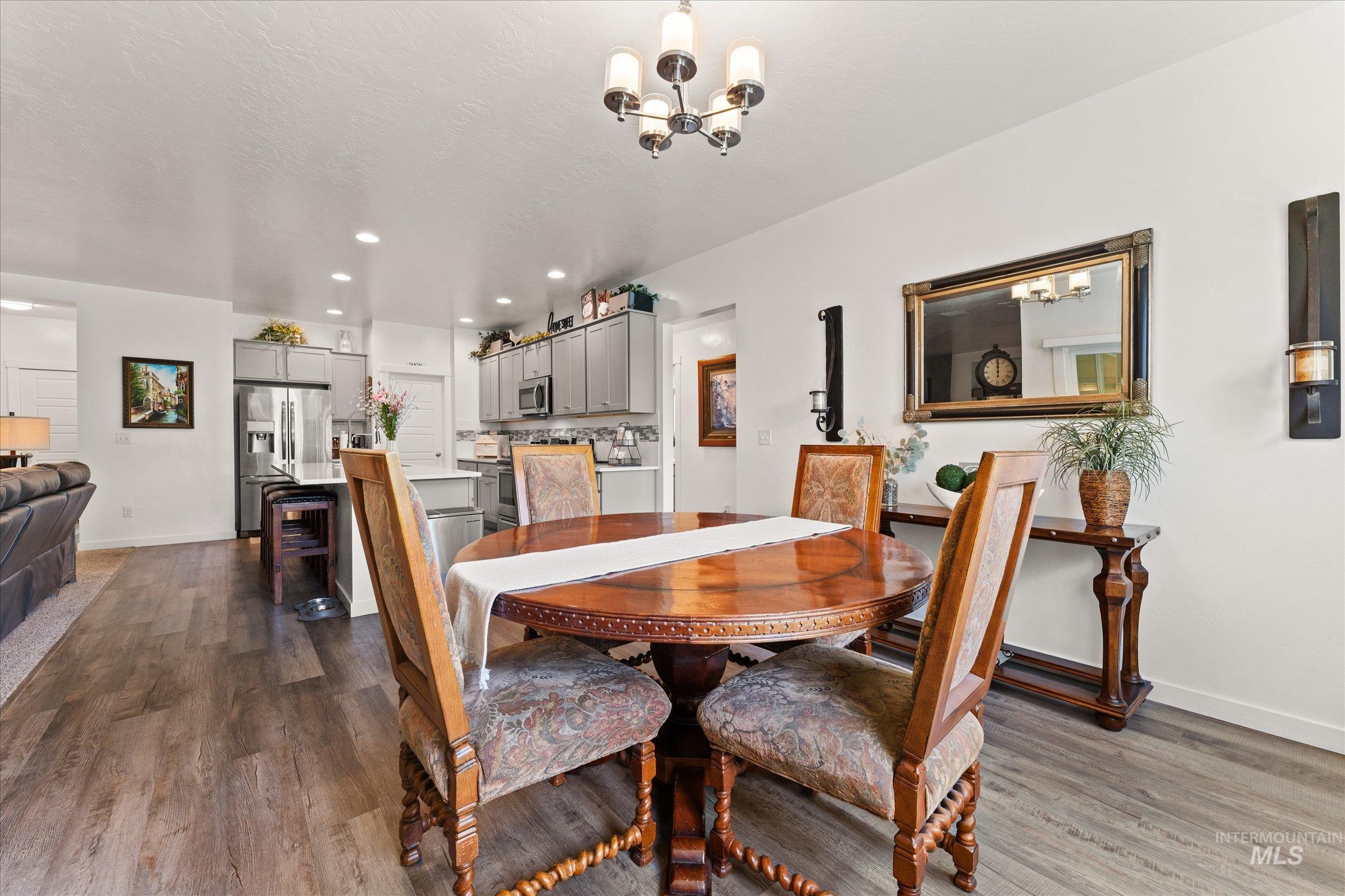 2959 W Sandalwood St, Meridian, Idaho 83646, 4 Bedrooms, 2 Bathrooms, Residential For Sale, Price $667,000, 98993419