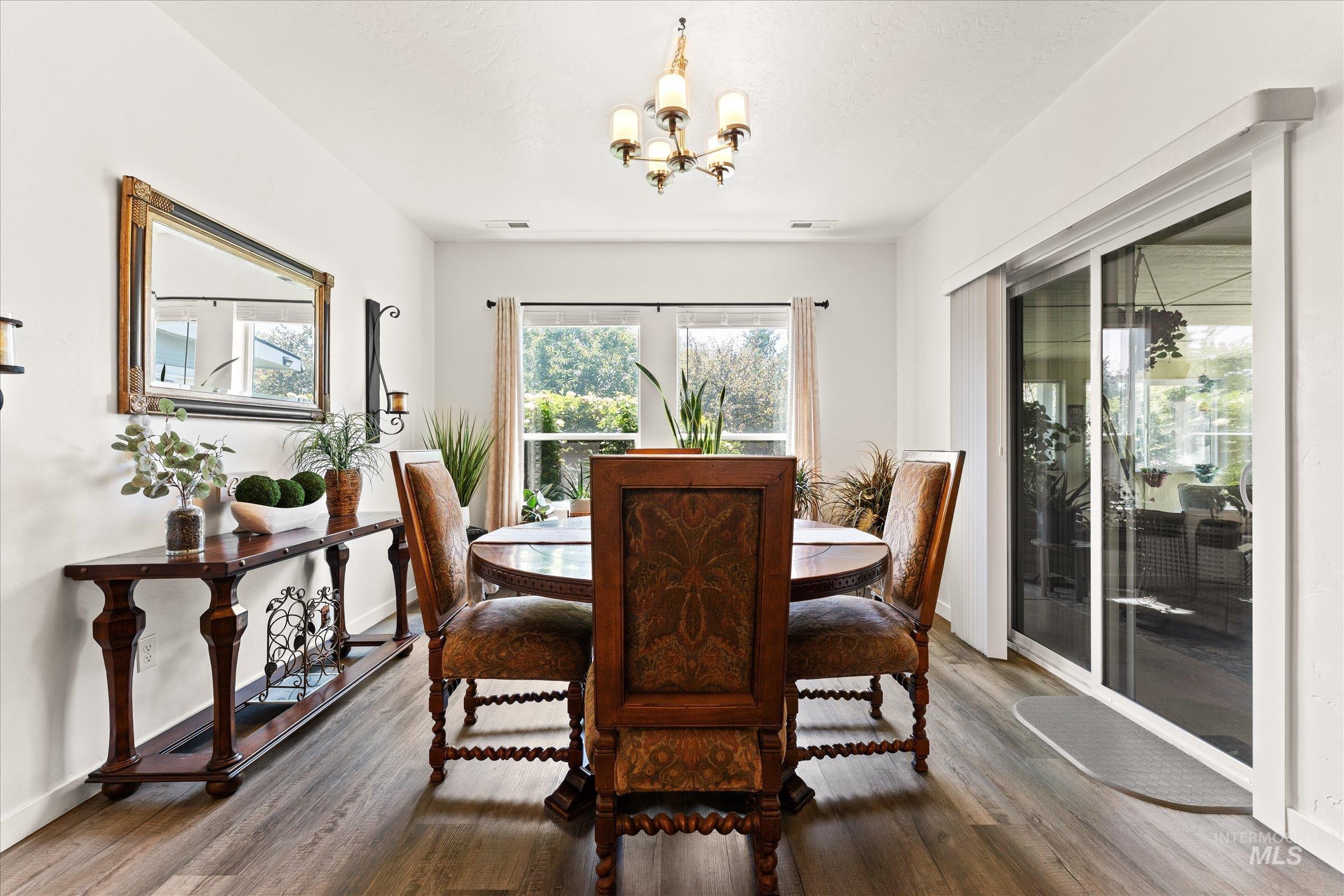 2959 W Sandalwood St, Meridian, Idaho 83646, 4 Bedrooms, 2 Bathrooms, Residential For Sale, Price $667,000, 98993419