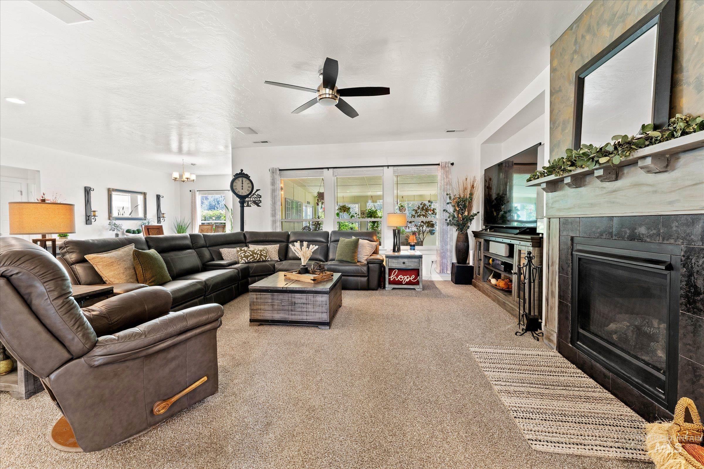 2959 W Sandalwood St, Meridian, Idaho 83646, 4 Bedrooms, 2 Bathrooms, Residential For Sale, Price $667,000, 98993419