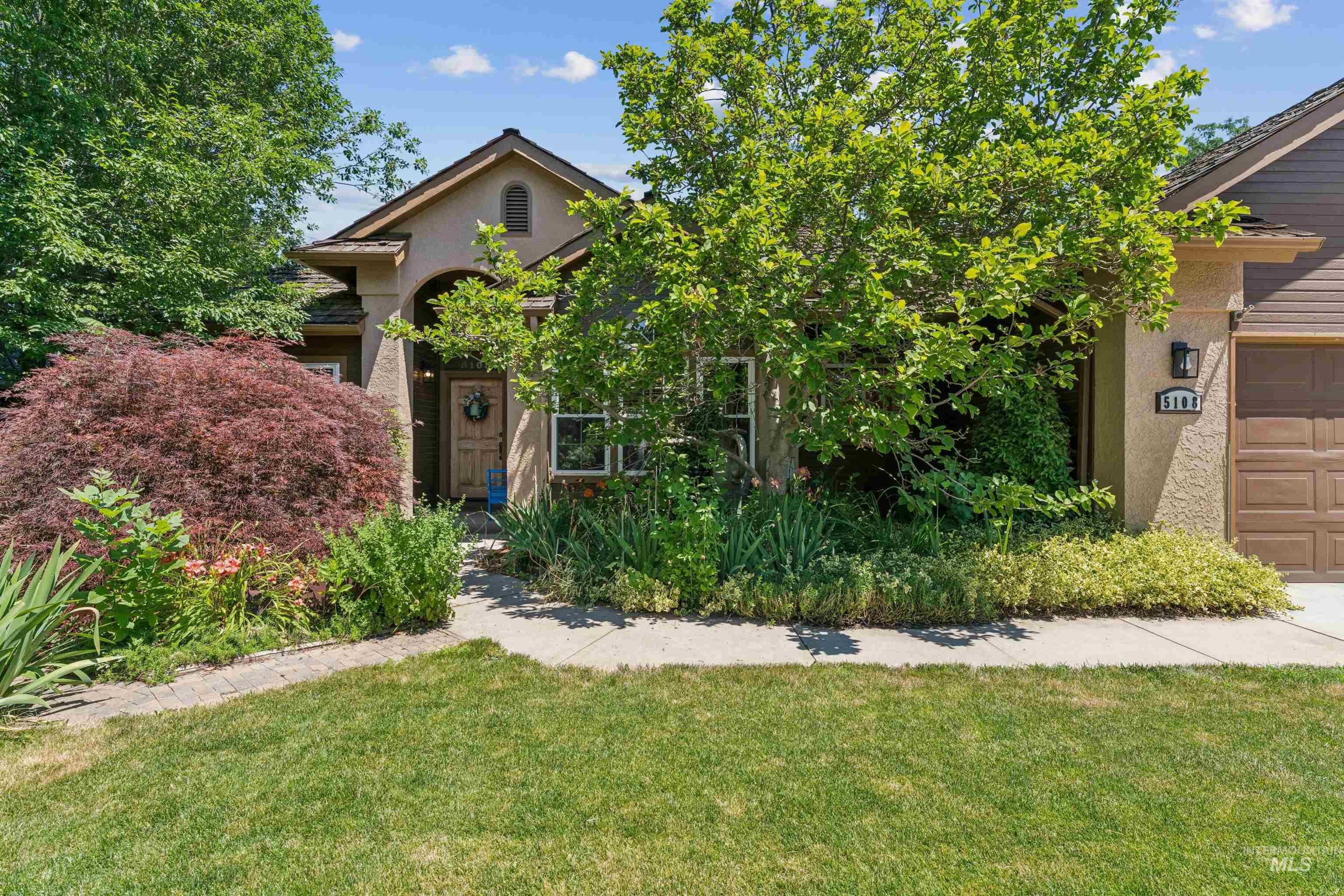5108 W Cove St, Garden City, Idaho 83714, 2 Bedrooms, 2 Bathrooms, Residential For Sale, Price $560,000, 98993420