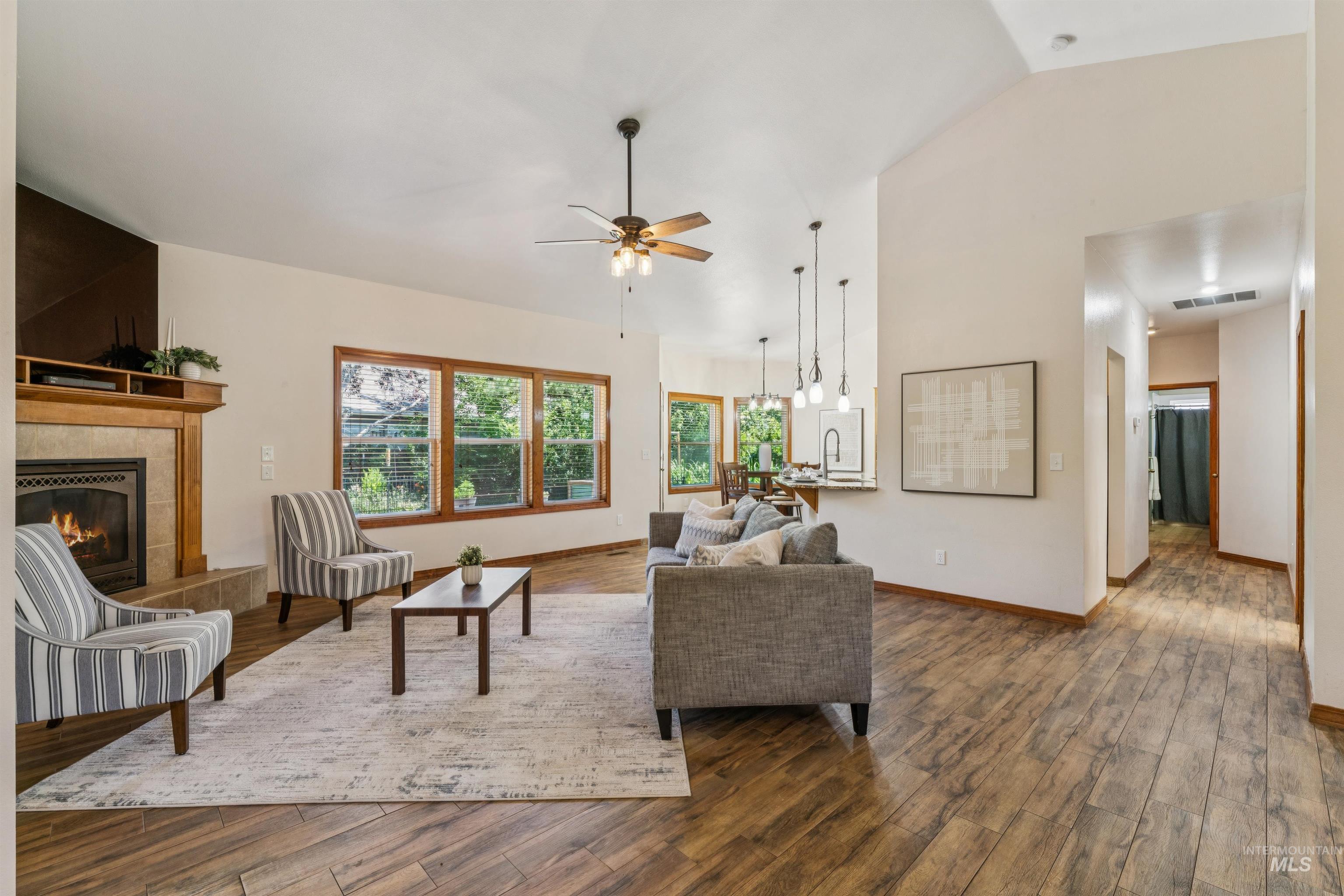 5108 W Cove St, Garden City, Idaho 83714, 2 Bedrooms, 2 Bathrooms, Residential For Sale, Price $560,000, 98993420