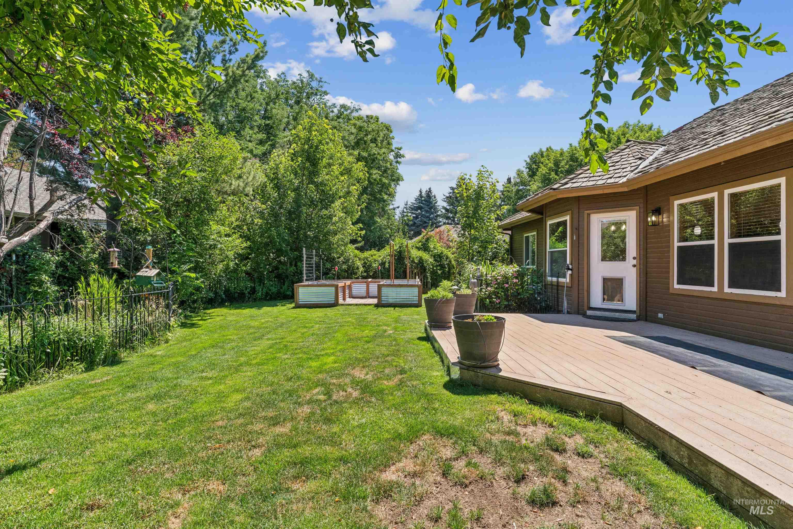 5108 W Cove St, Garden City, Idaho 83714, 2 Bedrooms, 2 Bathrooms, Residential For Sale, Price $560,000, 98993420