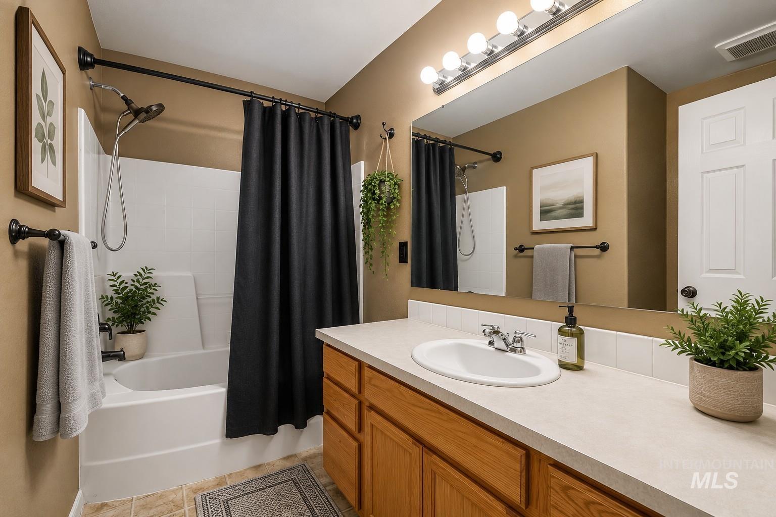 20191 Mather Ave., Caldwell, Idaho 83605, 4 Bedrooms, 2.5 Bathrooms, Residential For Sale, Price $414,900, 98993421