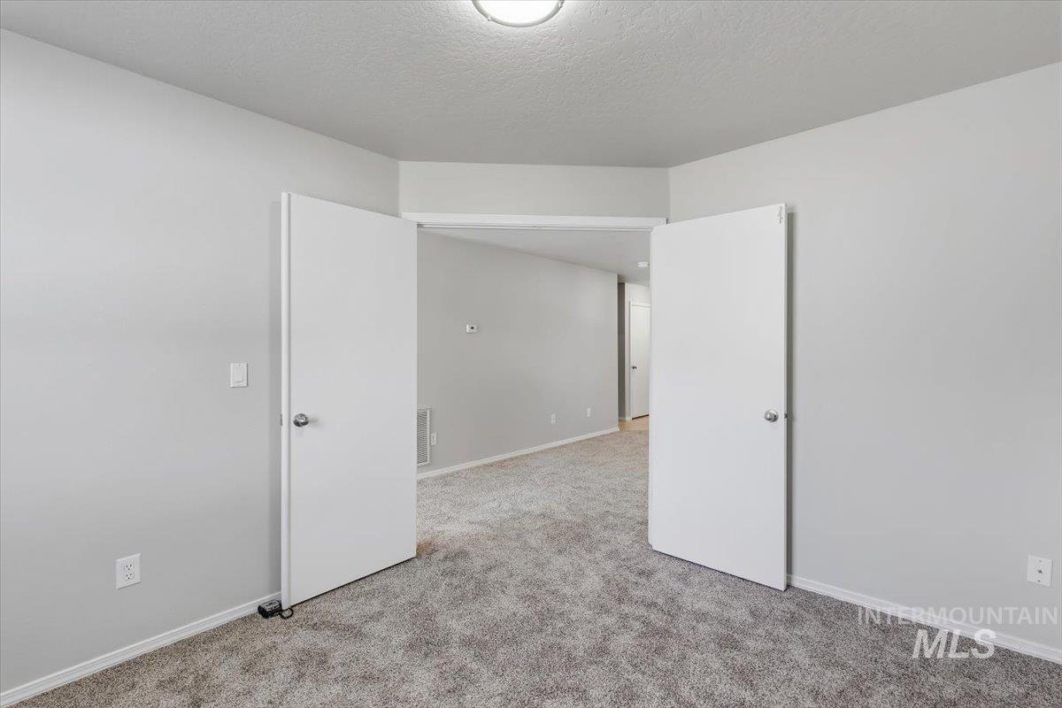 17676 N Armstead Ave, Nampa, Idaho 83687, 4 Bedrooms, 2.5 Bathrooms, Residential For Sale, Price $433,500, 98993423