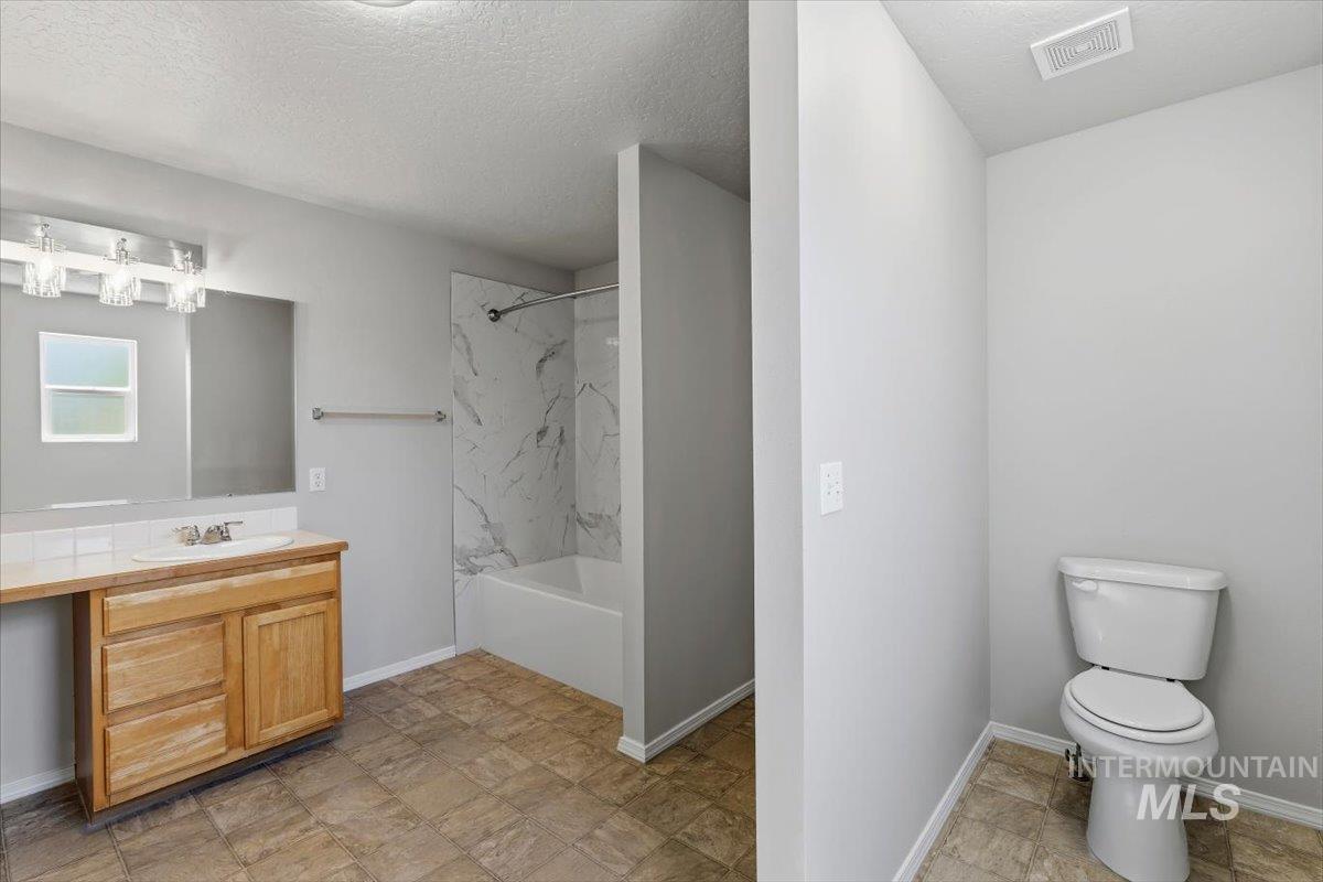17676 N Armstead Ave, Nampa, Idaho 83687, 4 Bedrooms, 2.5 Bathrooms, Residential For Sale, Price $433,500, 98993423