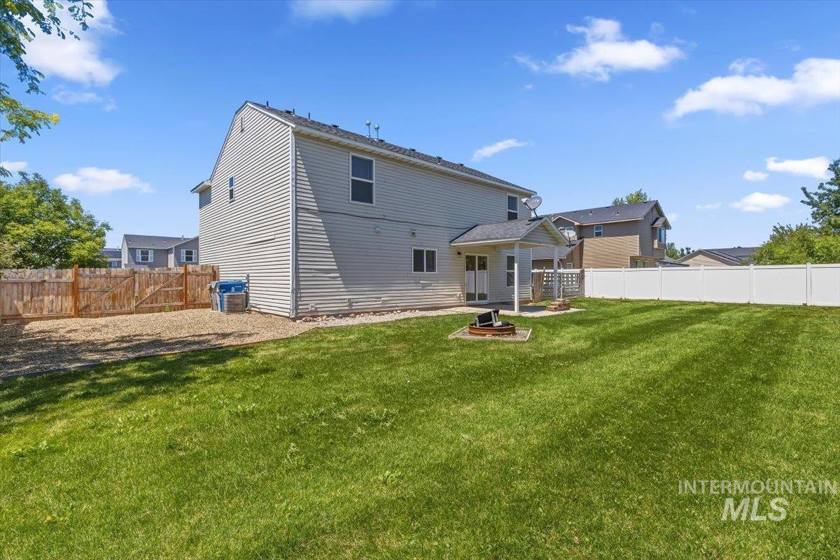 17676 N Armstead Ave, Nampa, Idaho 83687, 4 Bedrooms, 2.5 Bathrooms, Residential For Sale, Price $433,500, 98993423