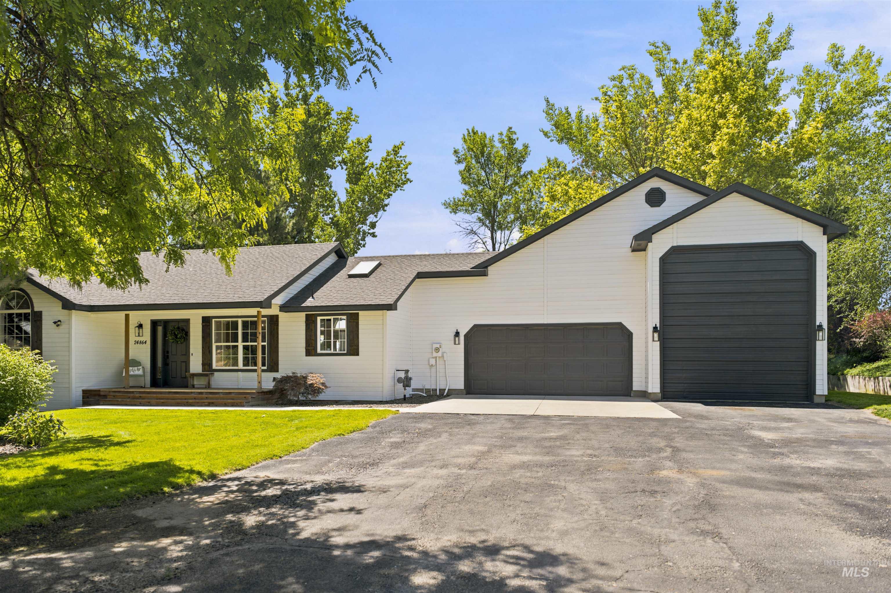 24864 Coventry Drive, Caldwell, Idaho 83607, 3 Bedrooms, 2 Bathrooms, Residential For Sale, Price $874,900, 98993424