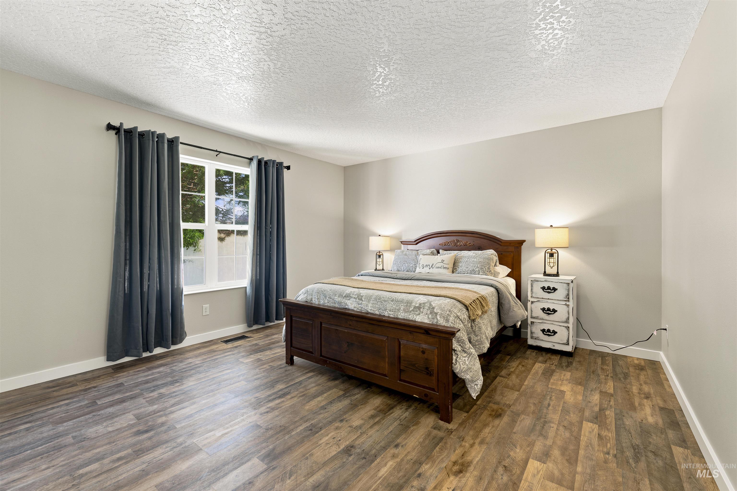 24864 Coventry Drive, Caldwell, Idaho 83607, 3 Bedrooms, 2 Bathrooms, Residential For Sale, Price $874,900, 98993424