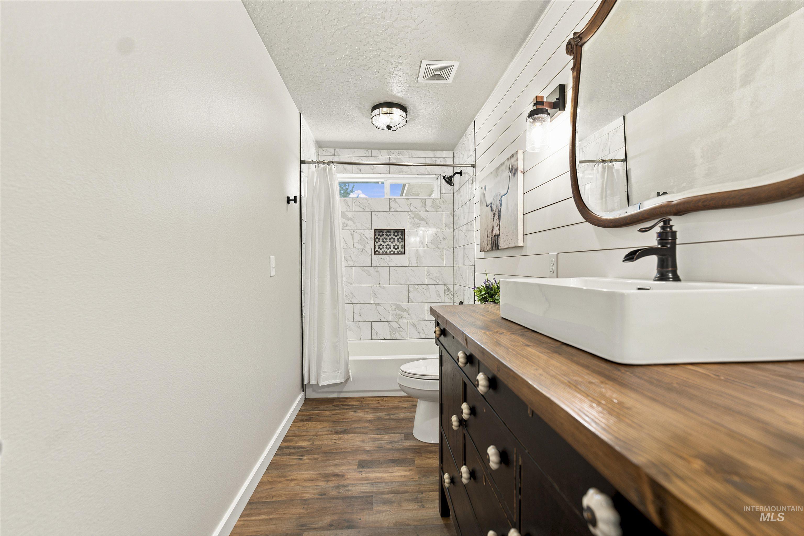 24864 Coventry Drive, Caldwell, Idaho 83607, 3 Bedrooms, 2 Bathrooms, Residential For Sale, Price $874,900, 98993424