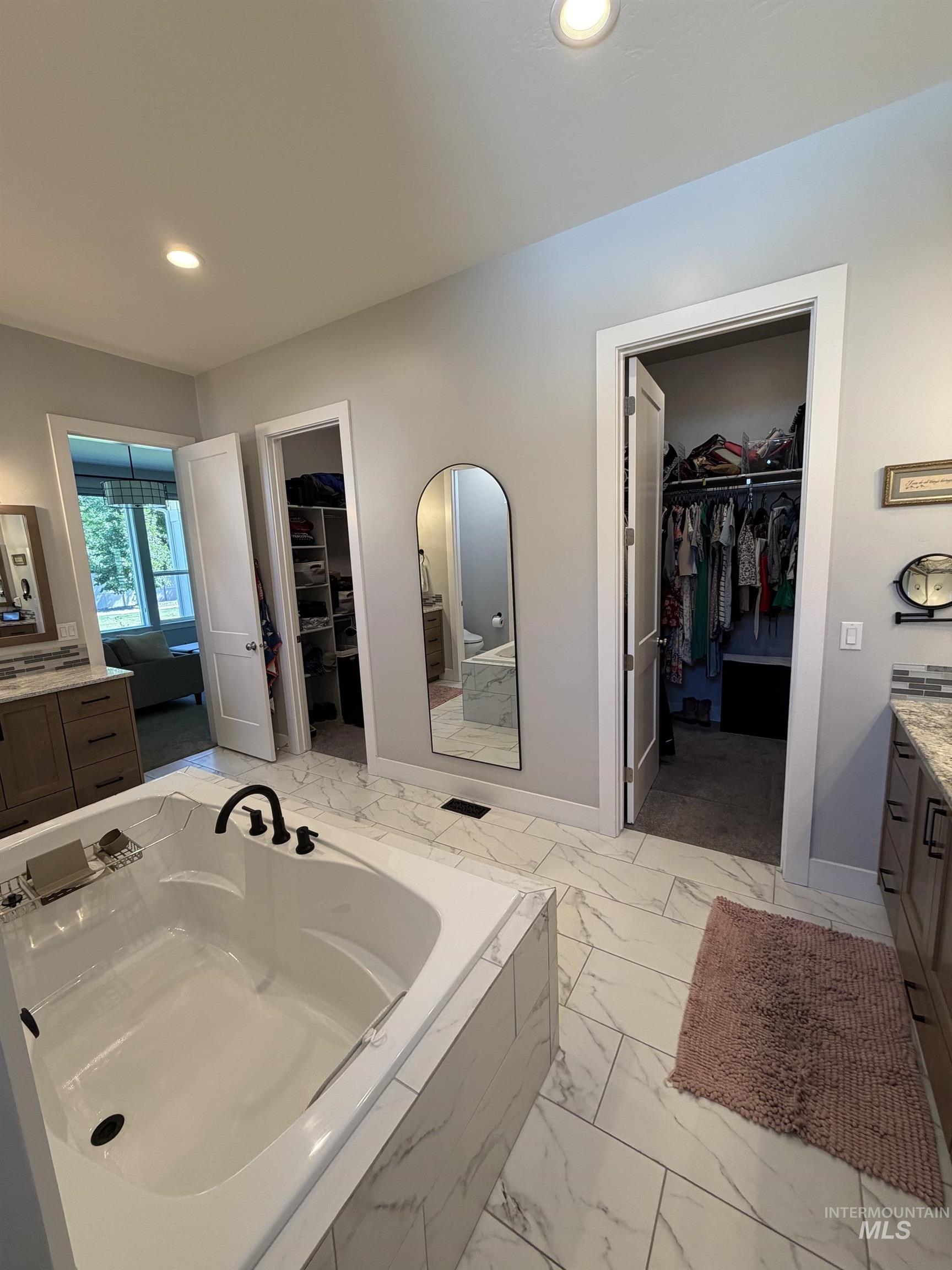 2624 E Lawton Drive, Meridian, Idaho 83642, 6 Bedrooms, 4.5 Bathrooms, Residential For Sale, Price $1,149,000, 98993427
