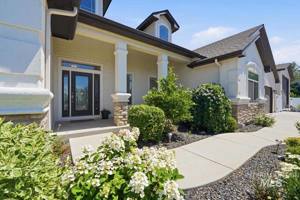 22 N Burlington Dr, Nampa, Idaho 83687, 4 Bedrooms, 3.5 Bathrooms, Residential For Sale, Price $1,099,000, 98993430