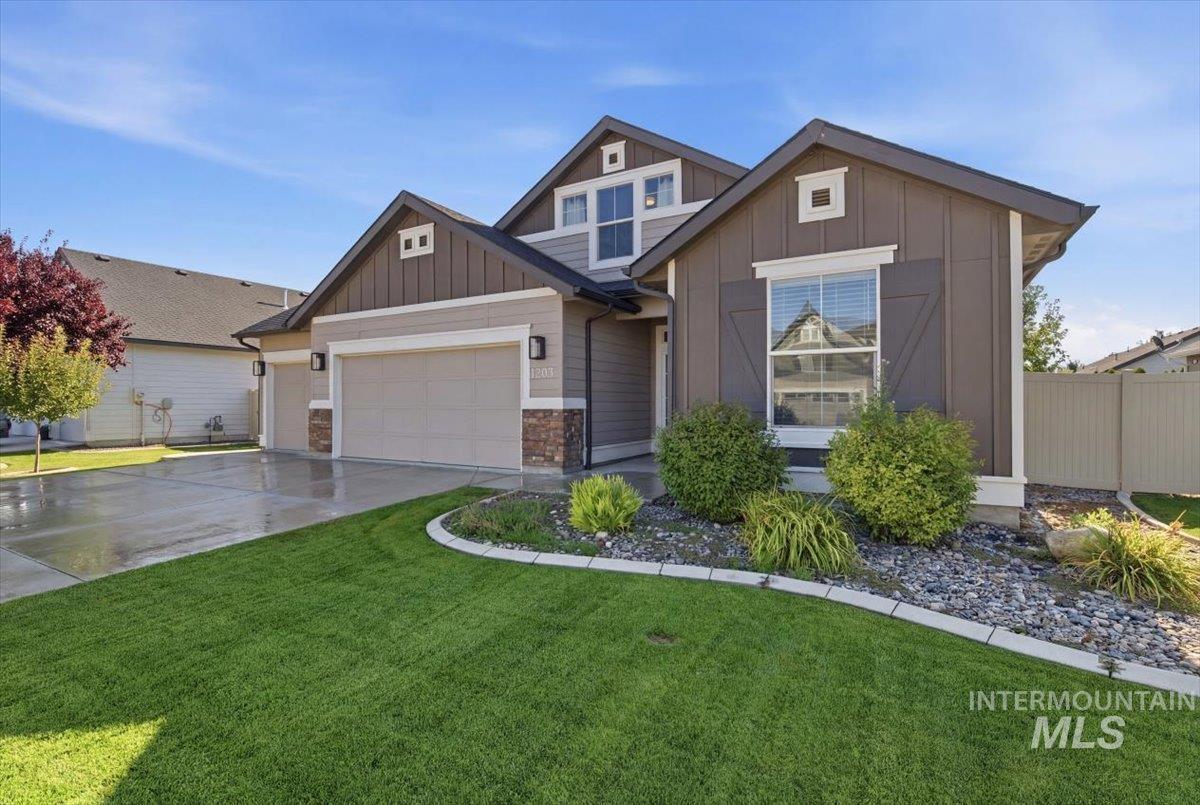 1203 Fishertown Ave., Caldwell, Idaho 83605, 3 Bedrooms, 2 Bathrooms, Residential For Sale, Price $419,900, 98993431