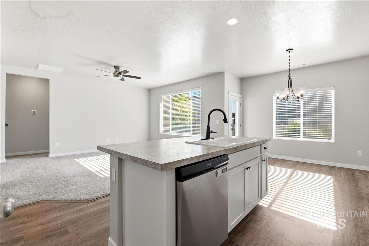 1203 Fishertown Ave., Caldwell, Idaho 83605, 3 Bedrooms, 2 Bathrooms, Residential For Sale, Price $419,900, 98993431