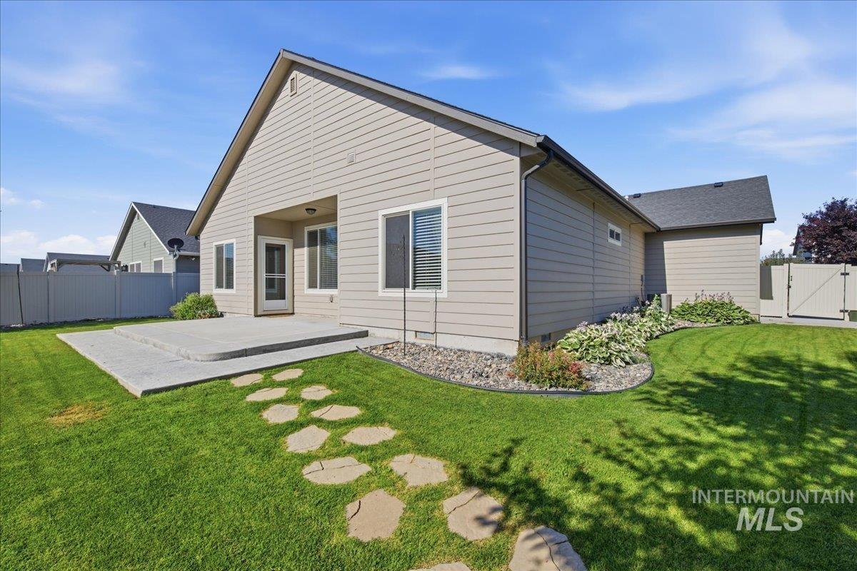 1203 Fishertown Ave., Caldwell, Idaho 83605, 3 Bedrooms, 2 Bathrooms, Residential For Sale, Price $419,900, 98993431